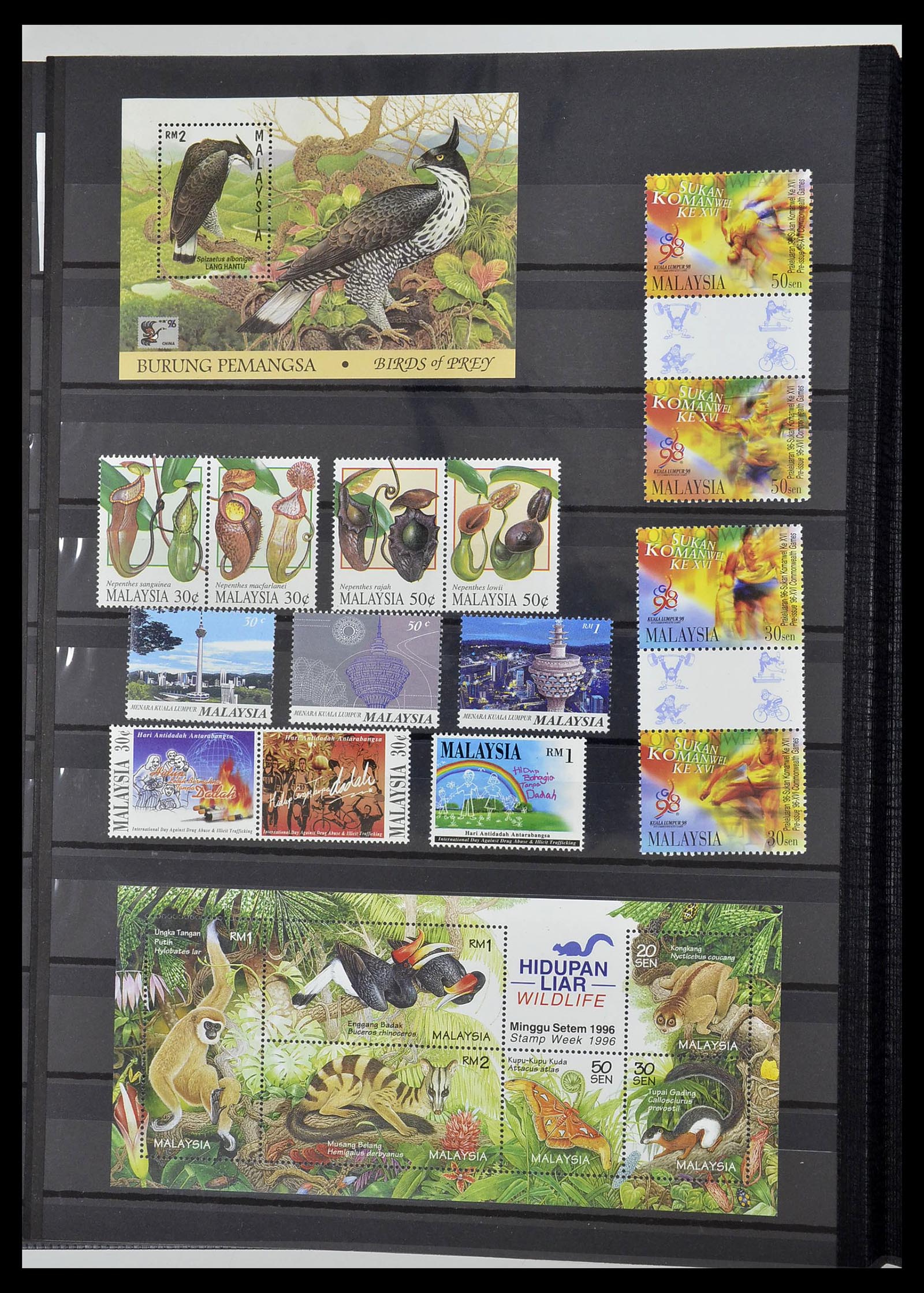 34514 072 - Postzegelverzameling 34514 Maleisië en Singapore 1945-2008.