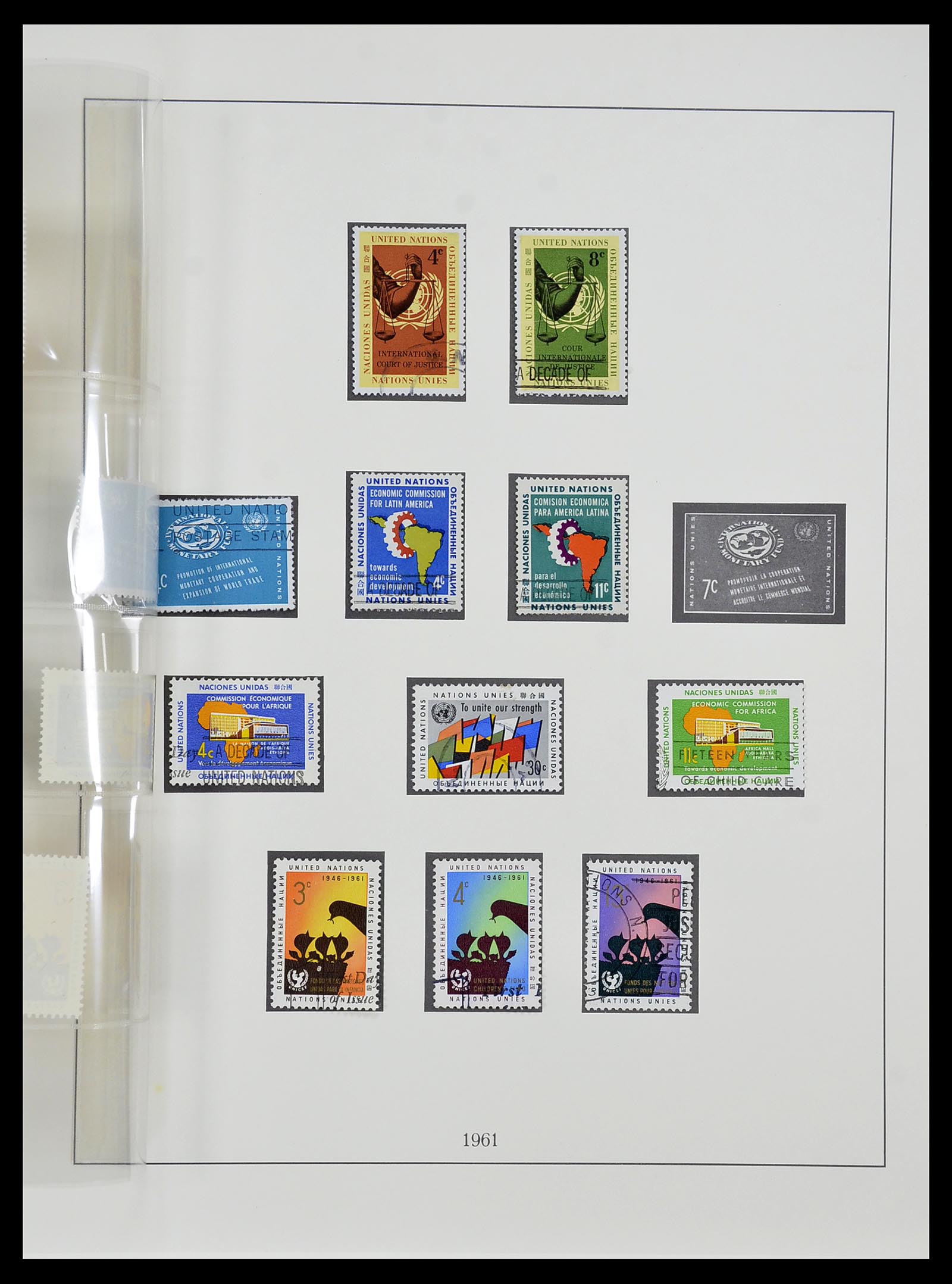34515 023 - Postzegelverzameling 34515 Verenigde Naties 1951-2005.