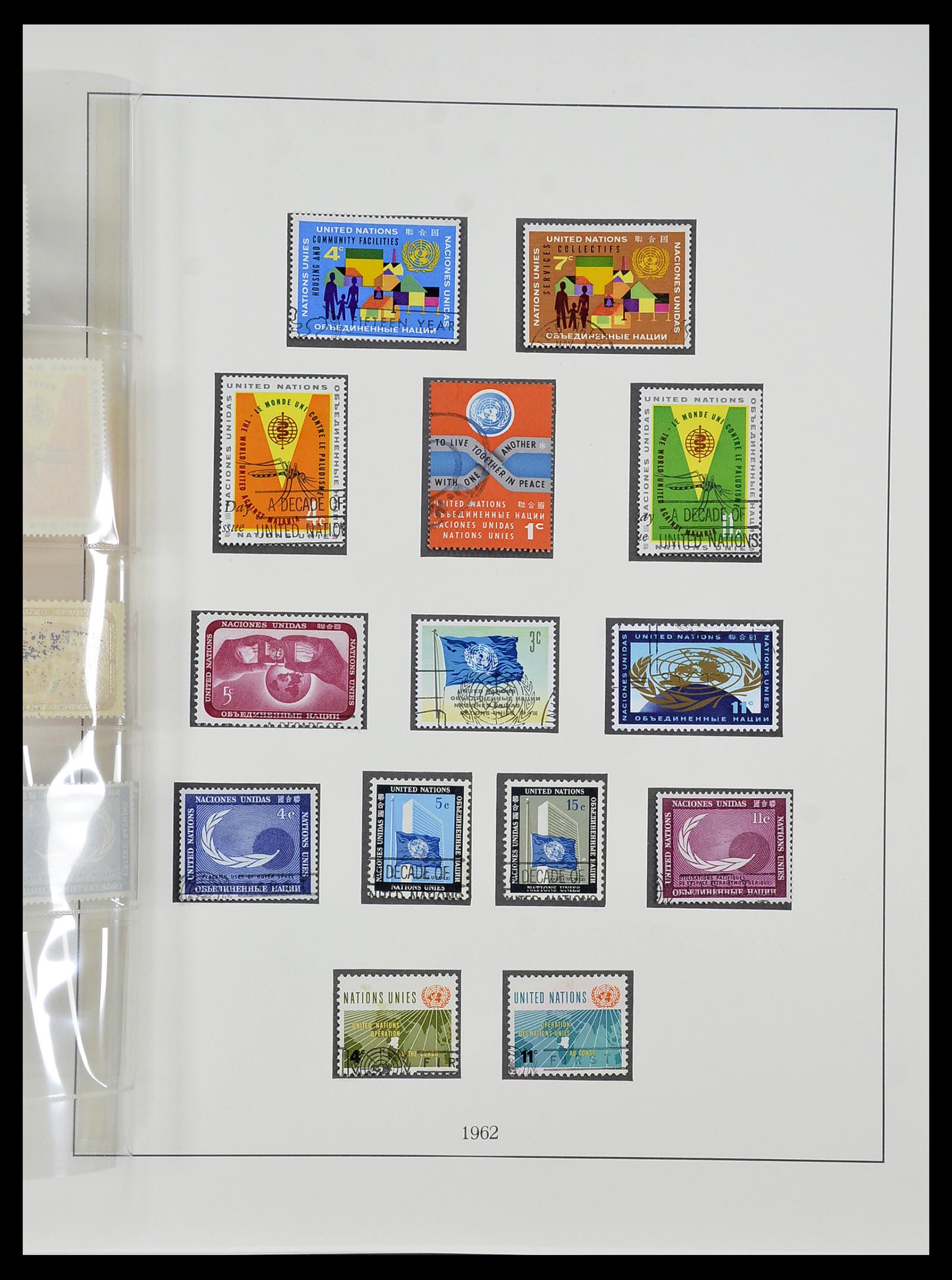 34515 025 - Postzegelverzameling 34515 Verenigde Naties 1951-2005.