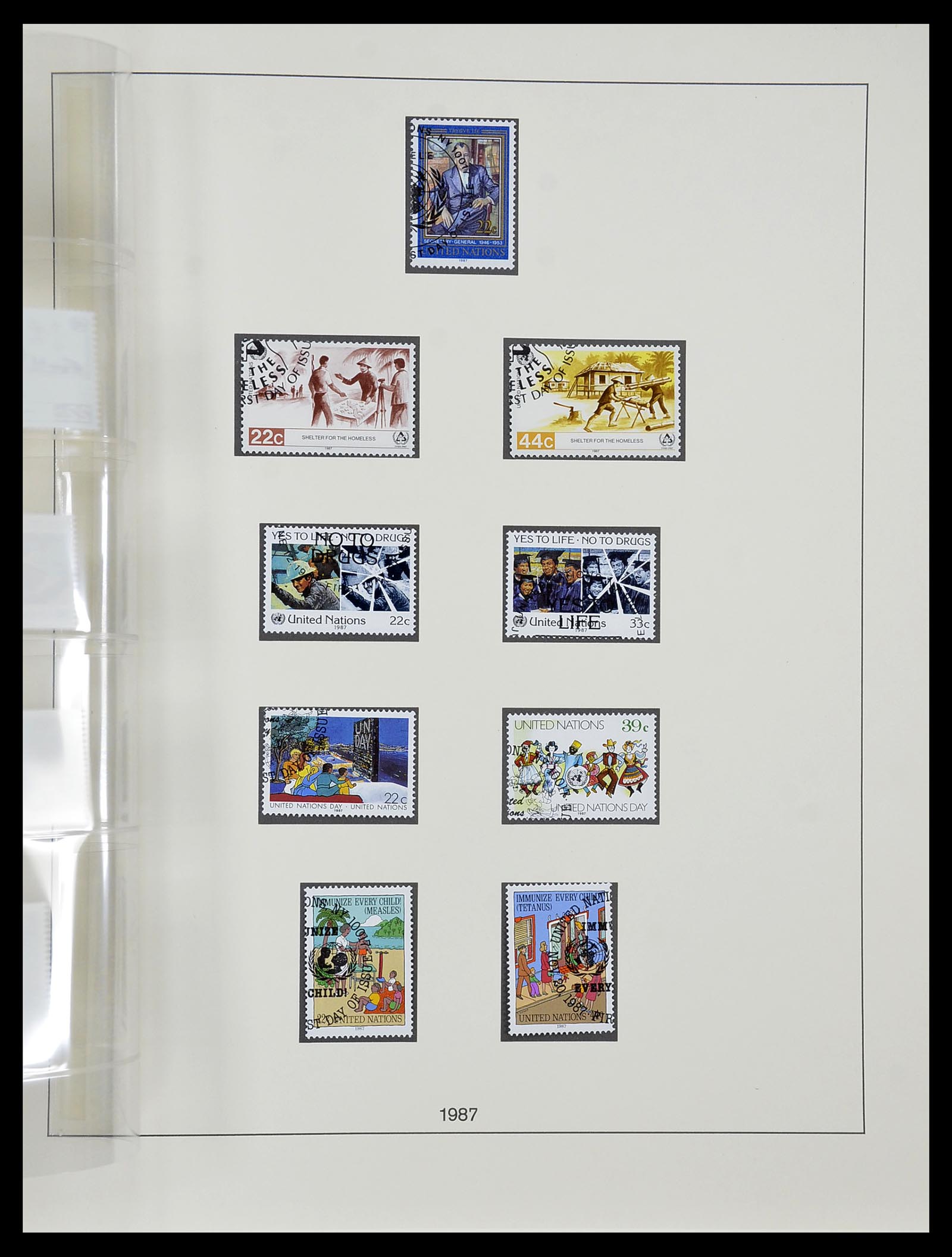 34515 099 - Postzegelverzameling 34515 Verenigde Naties 1951-2005.