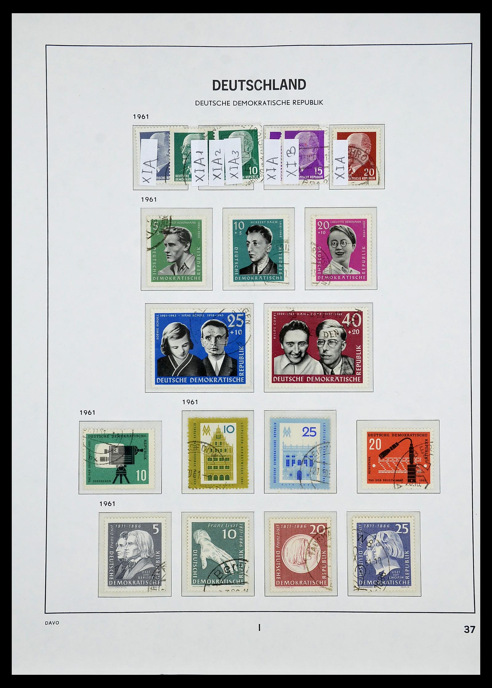 34532 084 - Stamp Collection 34532 GDR 1945-1990.