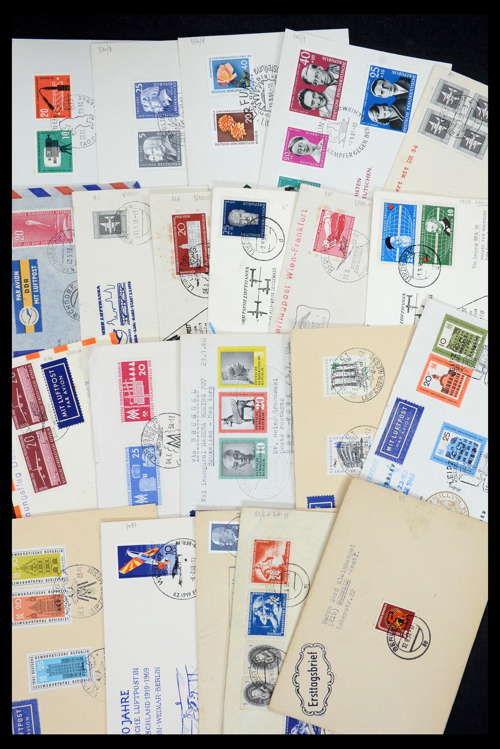 34546 007 - Postzegelverzameling 34546 Wereld brieven.