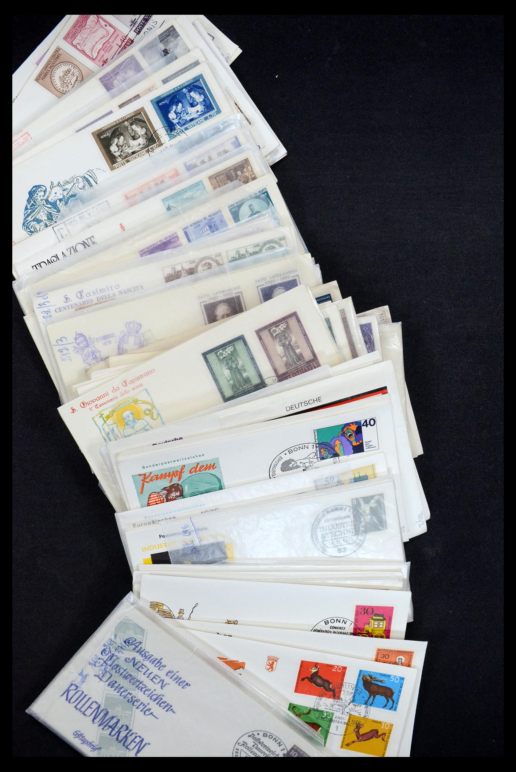 34546 029 - Postzegelverzameling 34546 Wereld brieven.