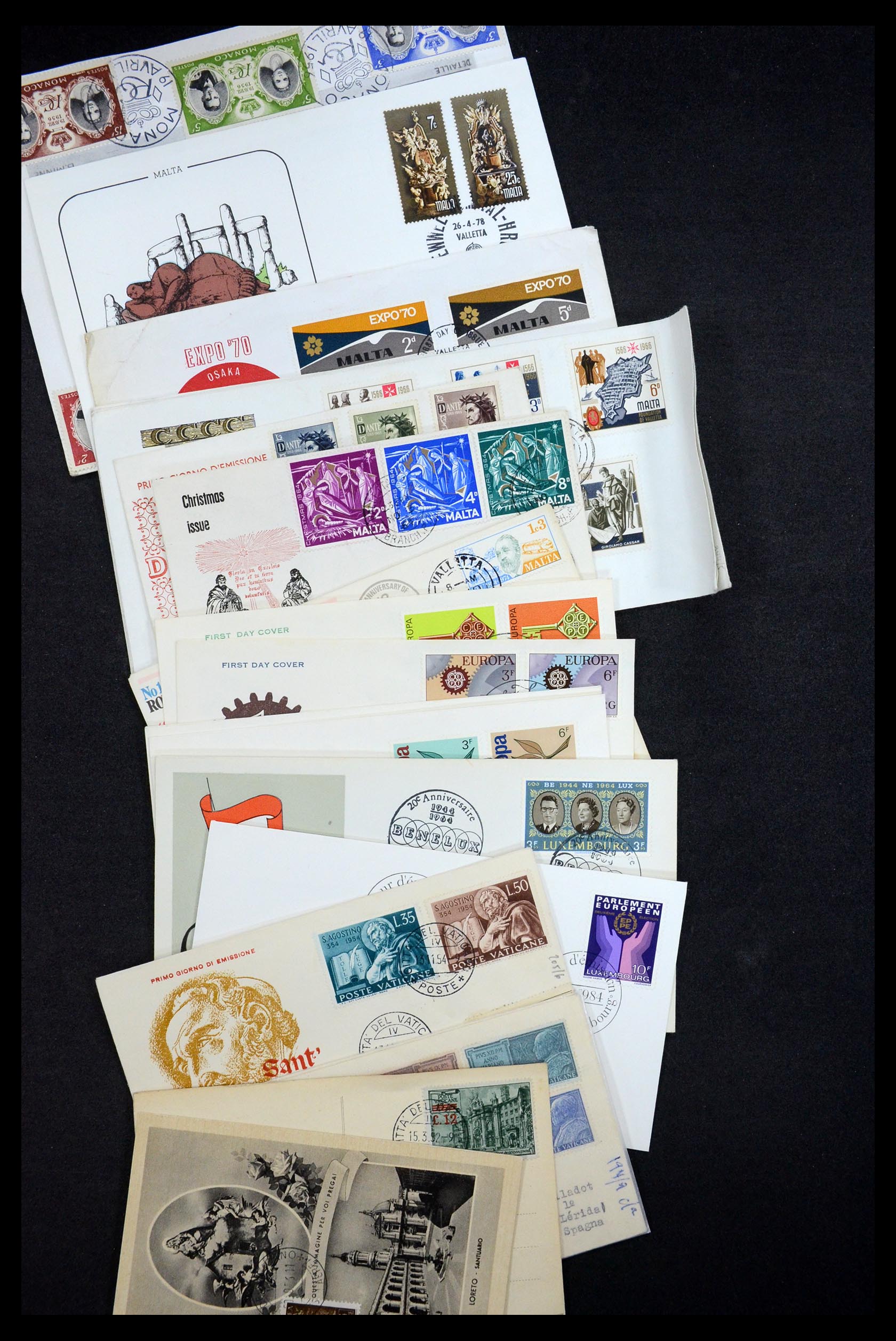 34546 030 - Postzegelverzameling 34546 Wereld brieven.