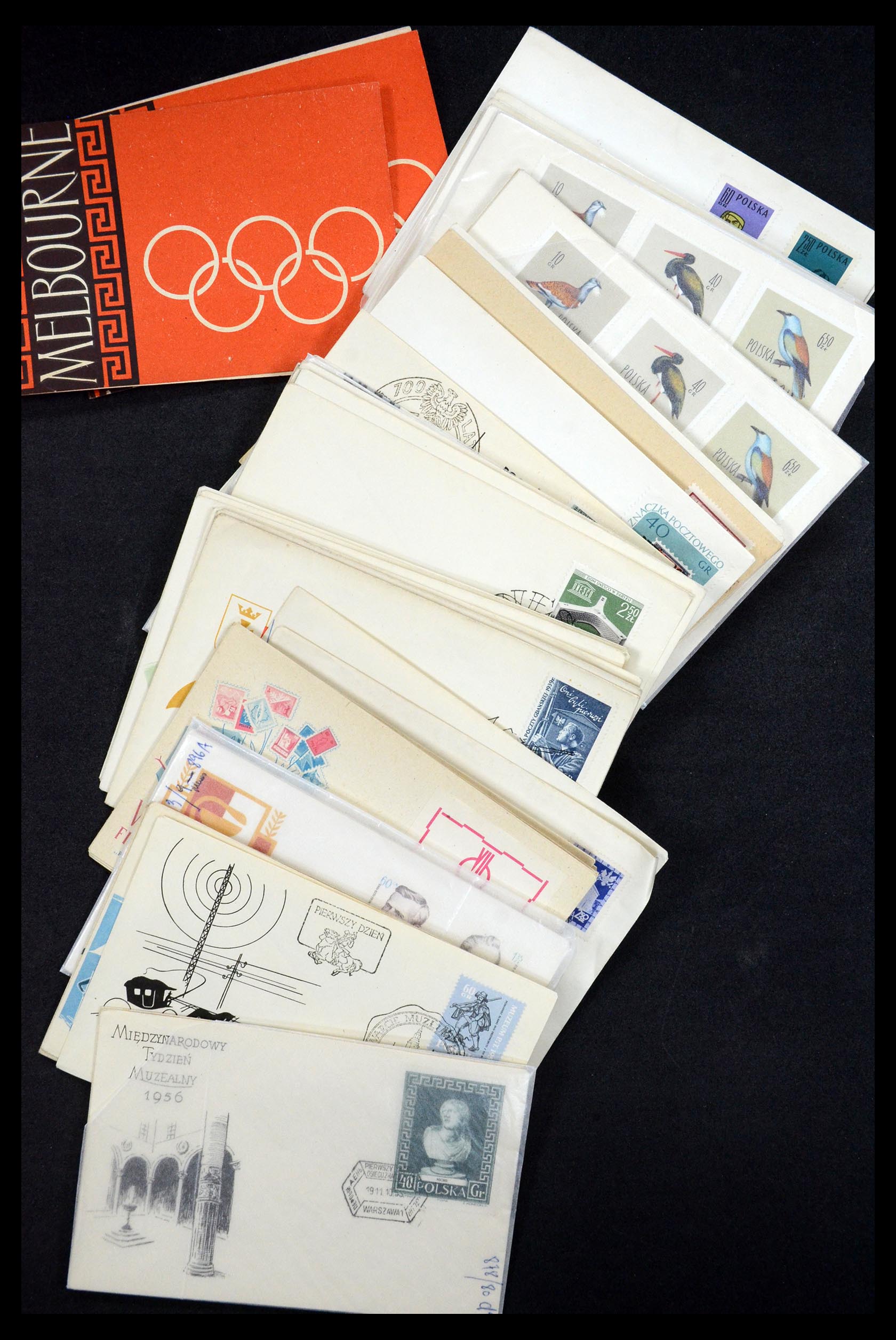 34546 044 - Stamp Collection 34546 World covers.