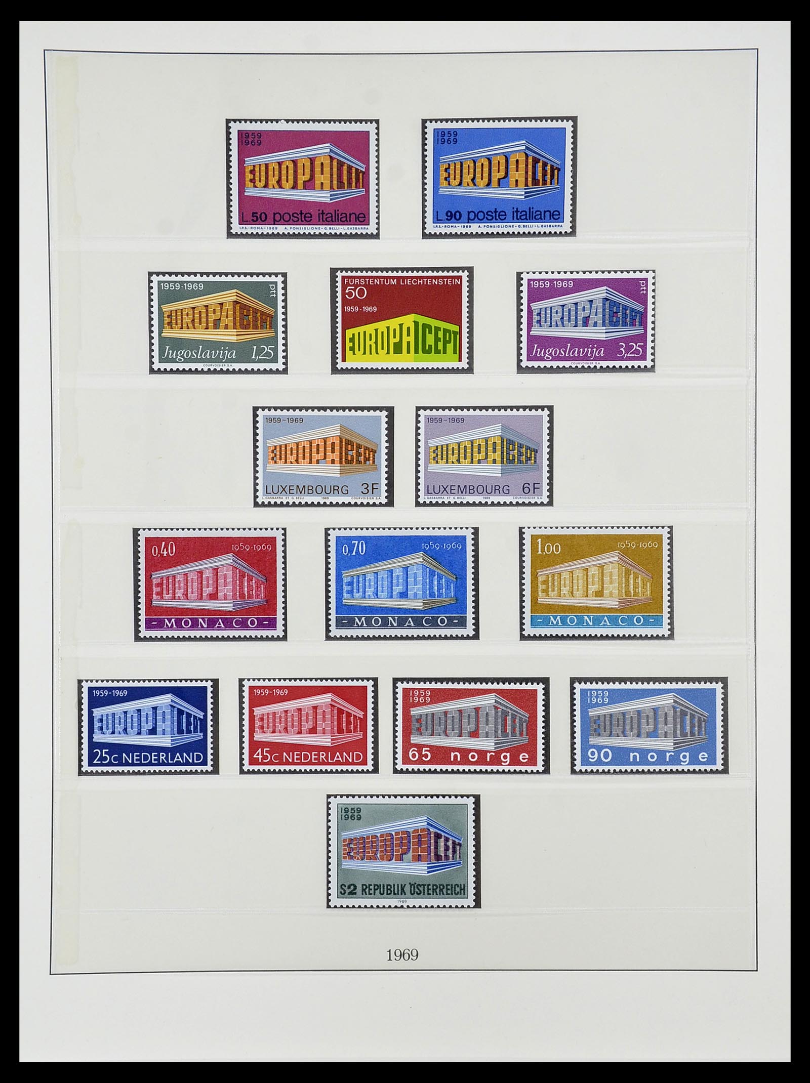 34565 031 - Postzegelverzameling 34565 Europa CEPT 1956-1988.