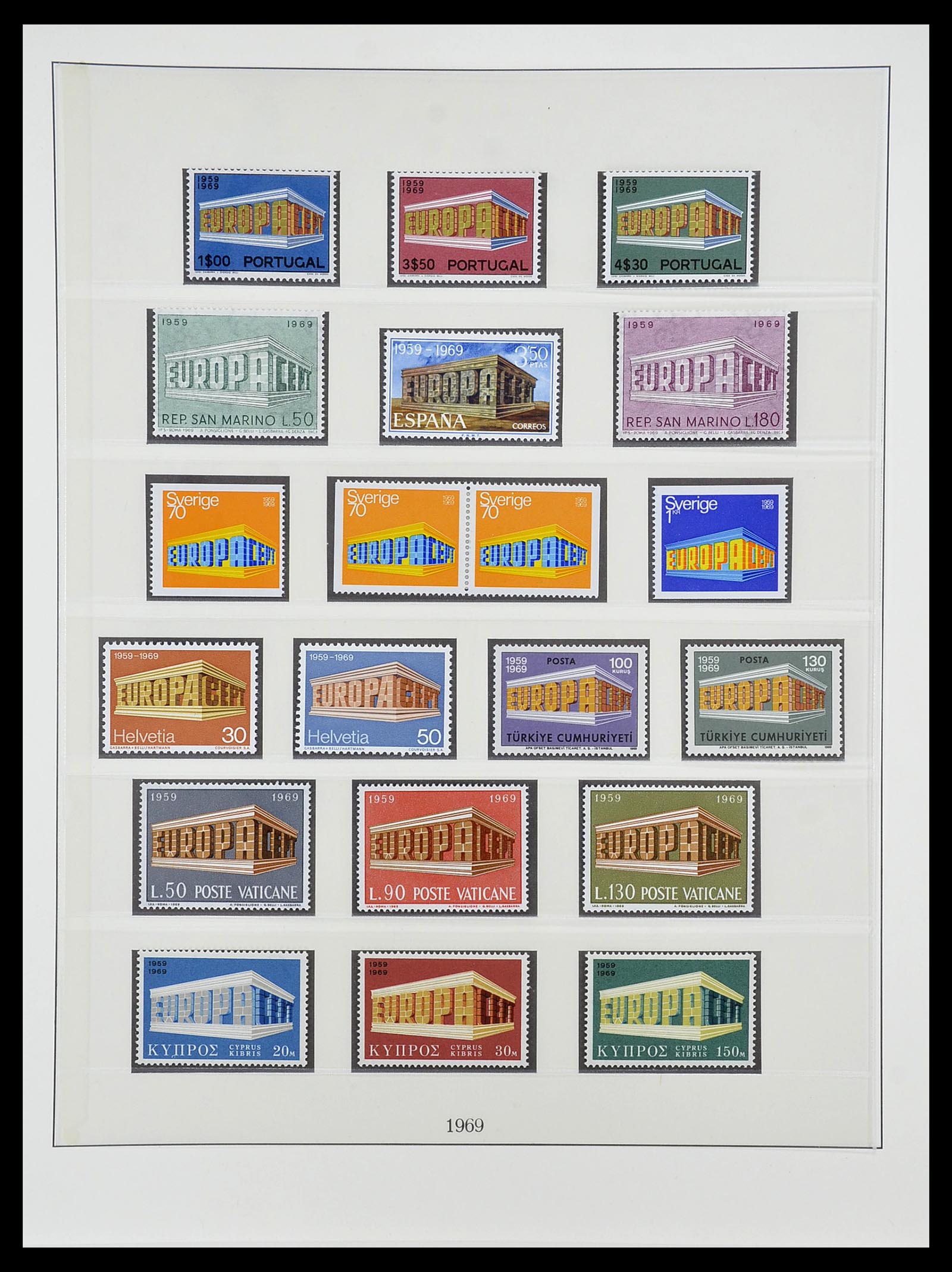 34565 032 - Postzegelverzameling 34565 Europa CEPT 1956-1988.