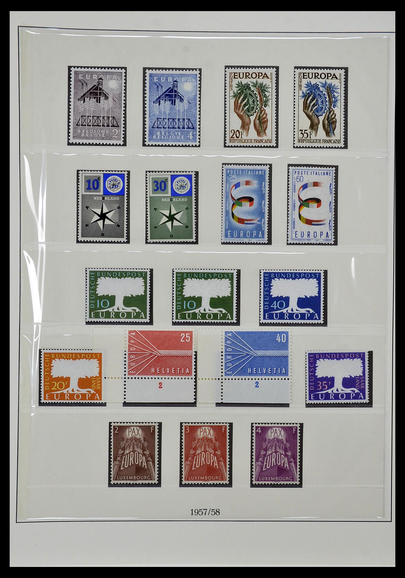 34572 002 - Postzegelverzameling 34572 Europa CEPT 1956-1974.