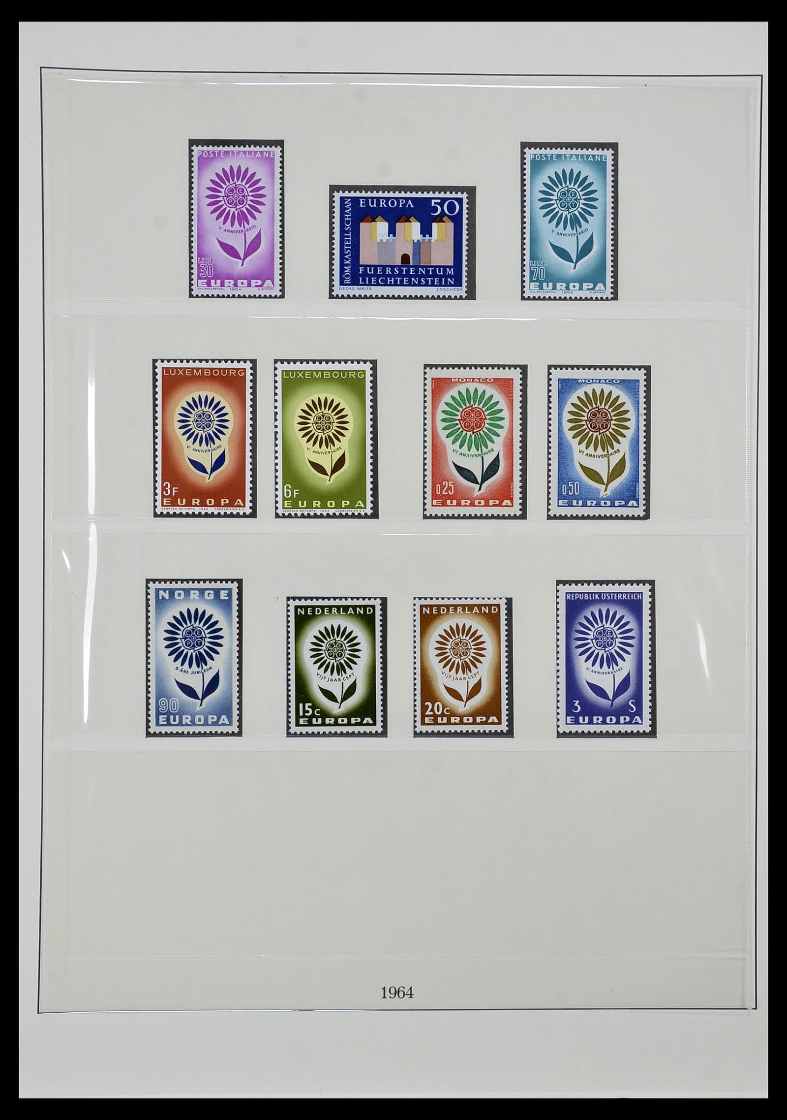 34572 017 - Postzegelverzameling 34572 Europa CEPT 1956-1974.