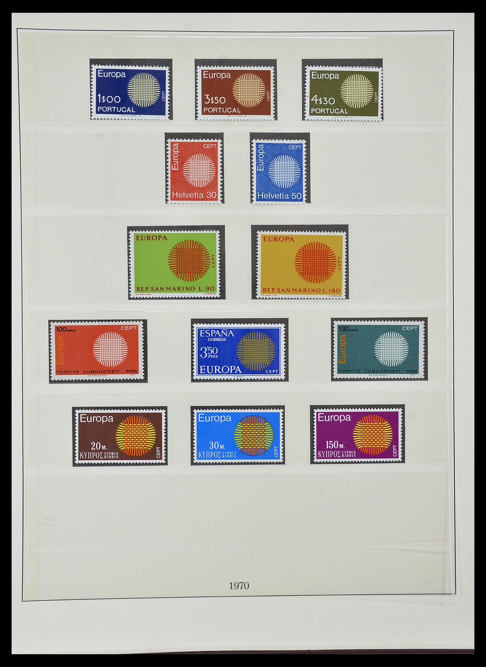 34574 035 - Postzegelverzameling 34574 Europa CEPT 1956-1974.