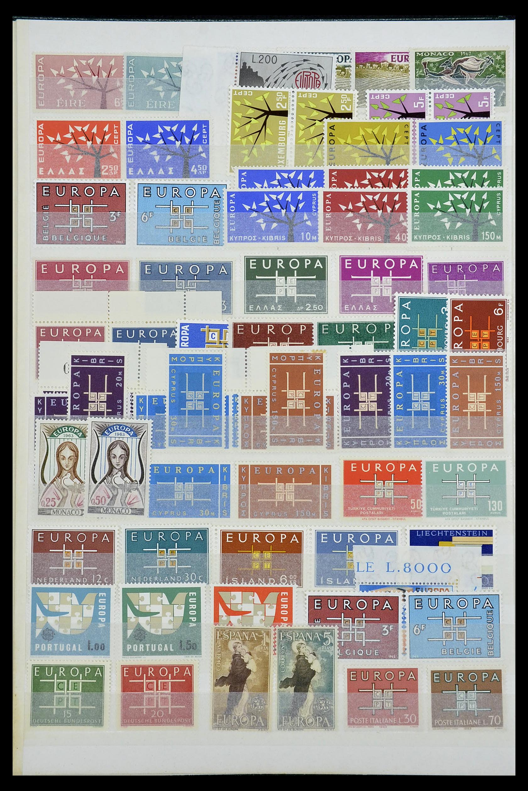 34575 004 - Postzegelverzameling 34575 Europa CEPT 1949-2004.