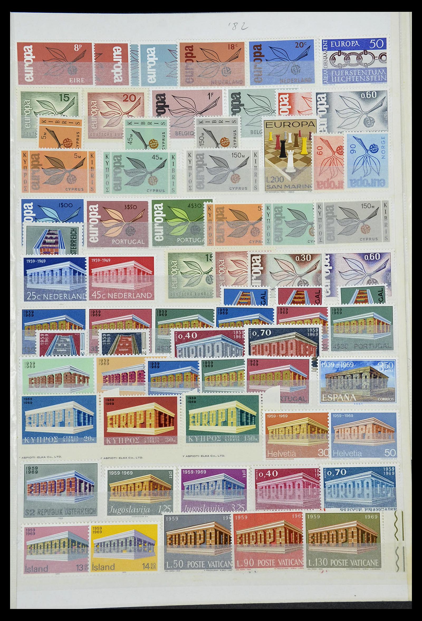 34575 007 - Postzegelverzameling 34575 Europa CEPT 1949-2004.