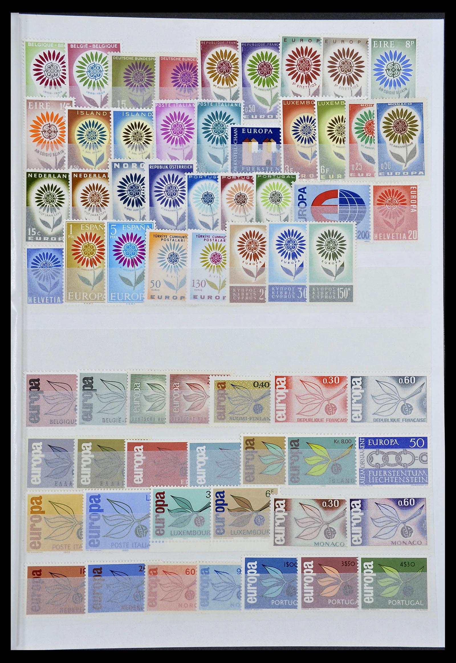 34576 005 - Postzegelverzameling 34576 Europa CEPT 1956-1992.