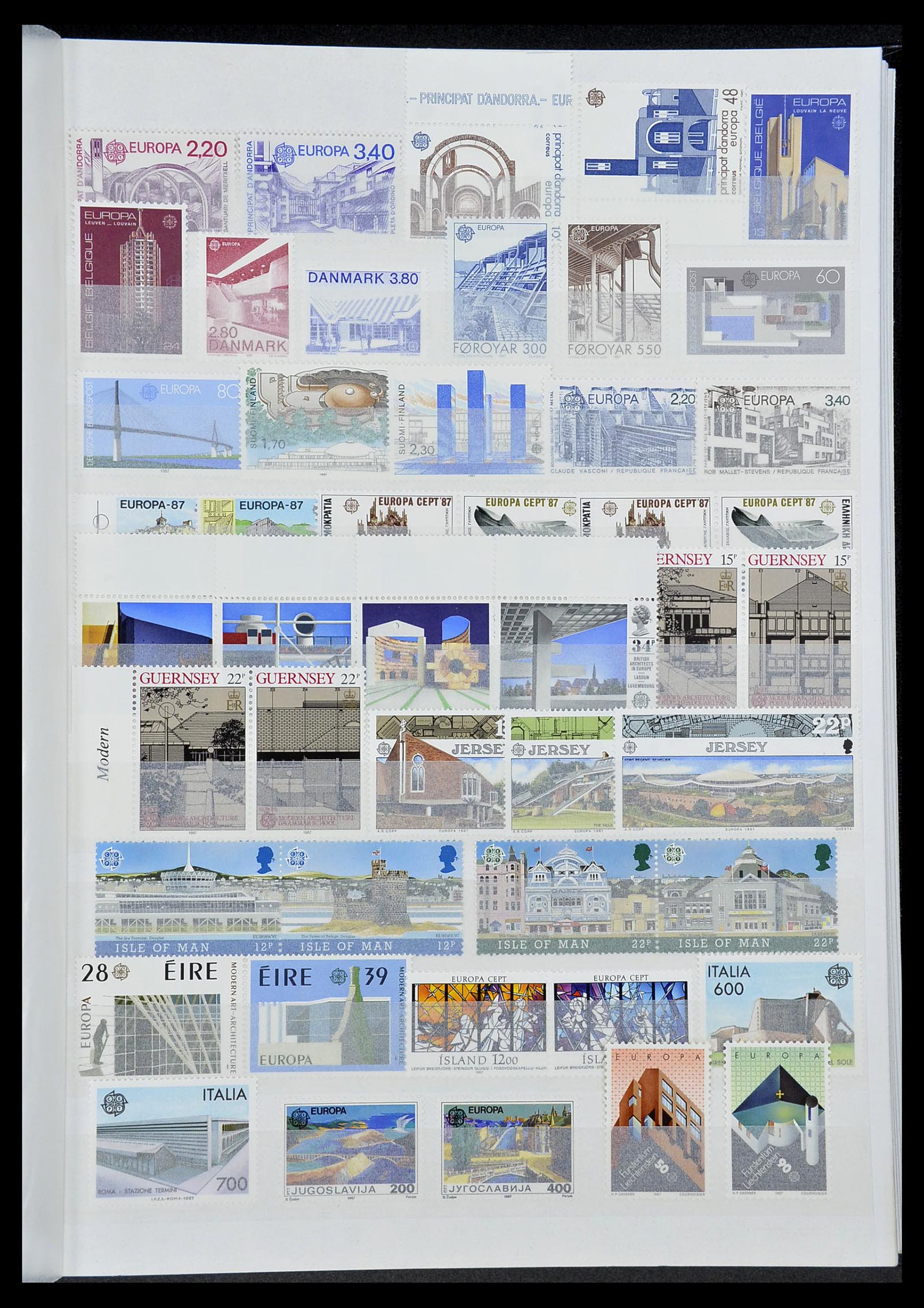 34576 031 - Postzegelverzameling 34576 Europa CEPT 1956-1992.