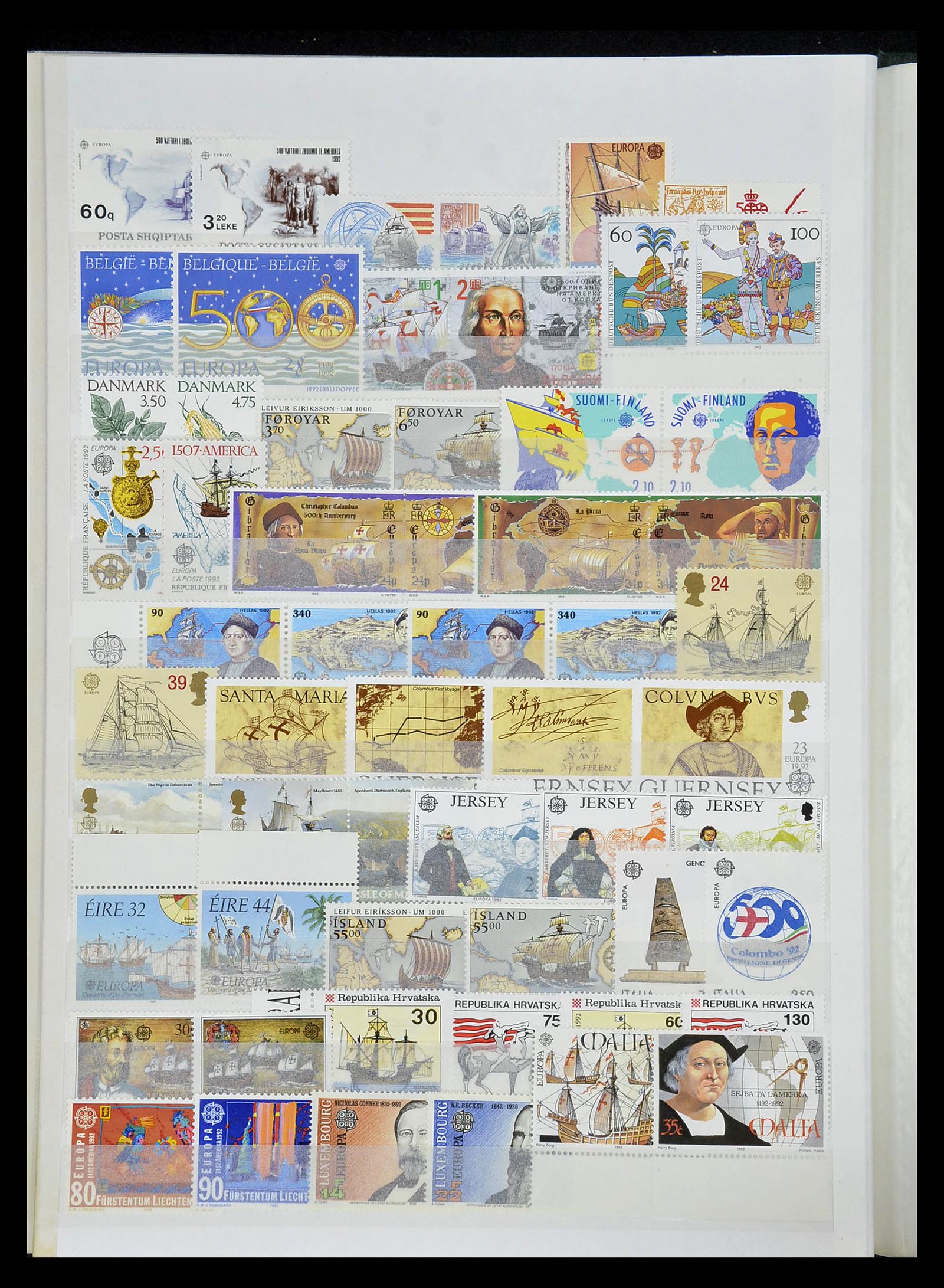 34577 284 - Postzegelverzameling 34577 Europa CEPT 1956-1992.
