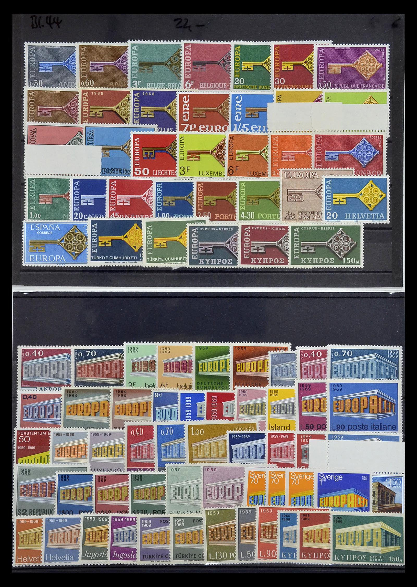 34577 303 - Stamp Collection 34577 Europa CEPT 1956-1992.