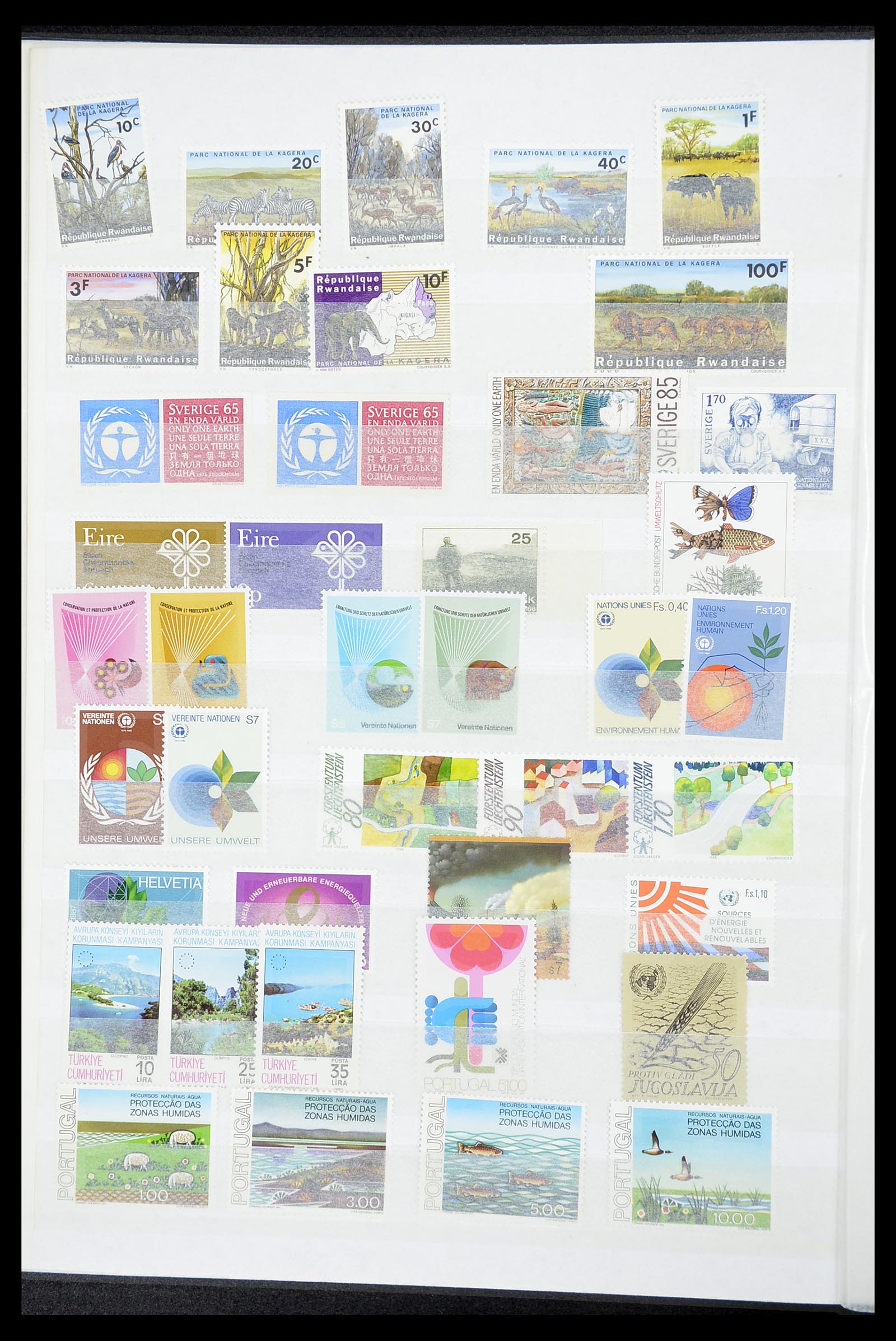34611 026 - Postzegelverzameling 34611 Motief dieren 1960-2000.