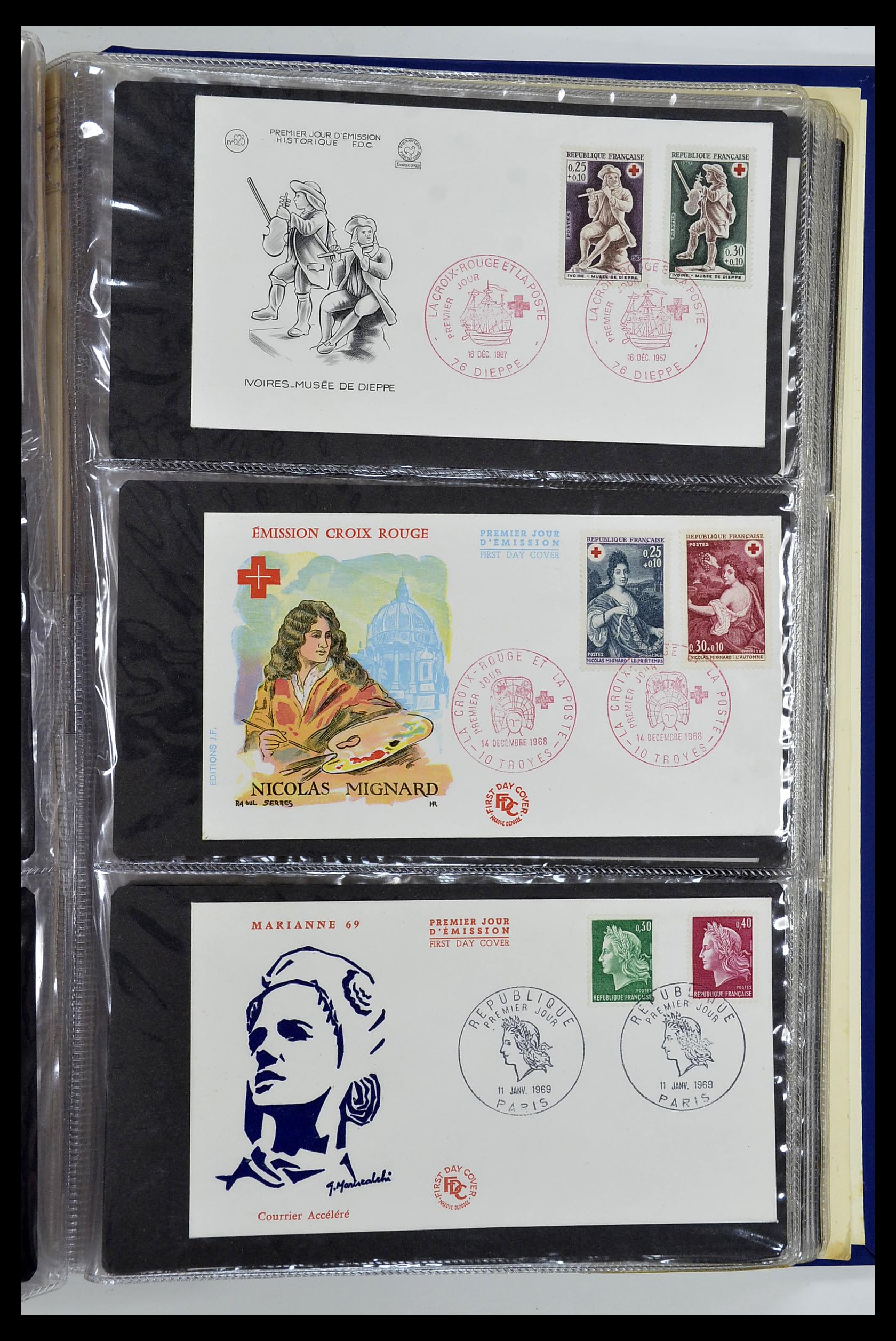 34621 025 - Stamp Collection 34621 France FDC's 1956-1982.