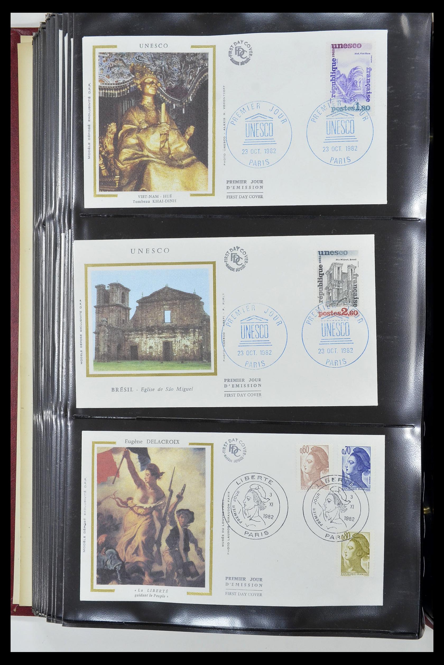 34621 243 - Postzegelverzameling 34621 Frankrijk FDC's 1956-1982.