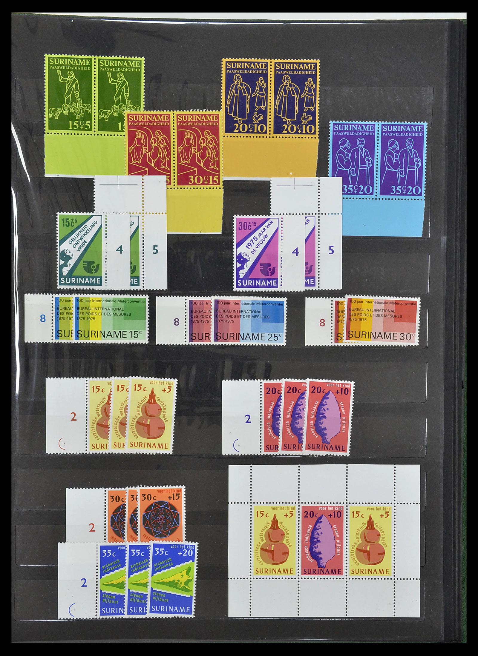 34699 049 - Postzegelverzameling 34699 Suriname 1873-1975.
