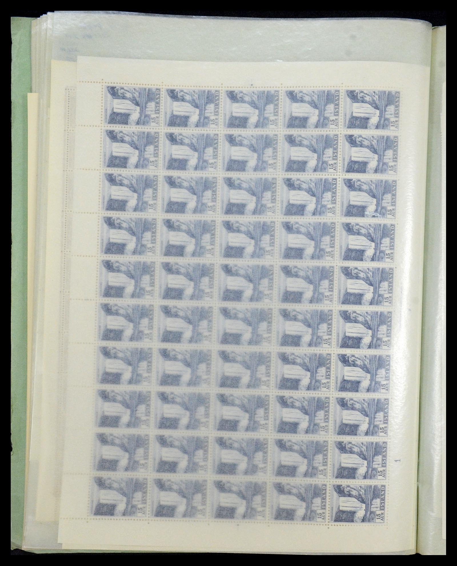 34722 031 - Postzegelverzameling 34722 IJsland 1944-1986.