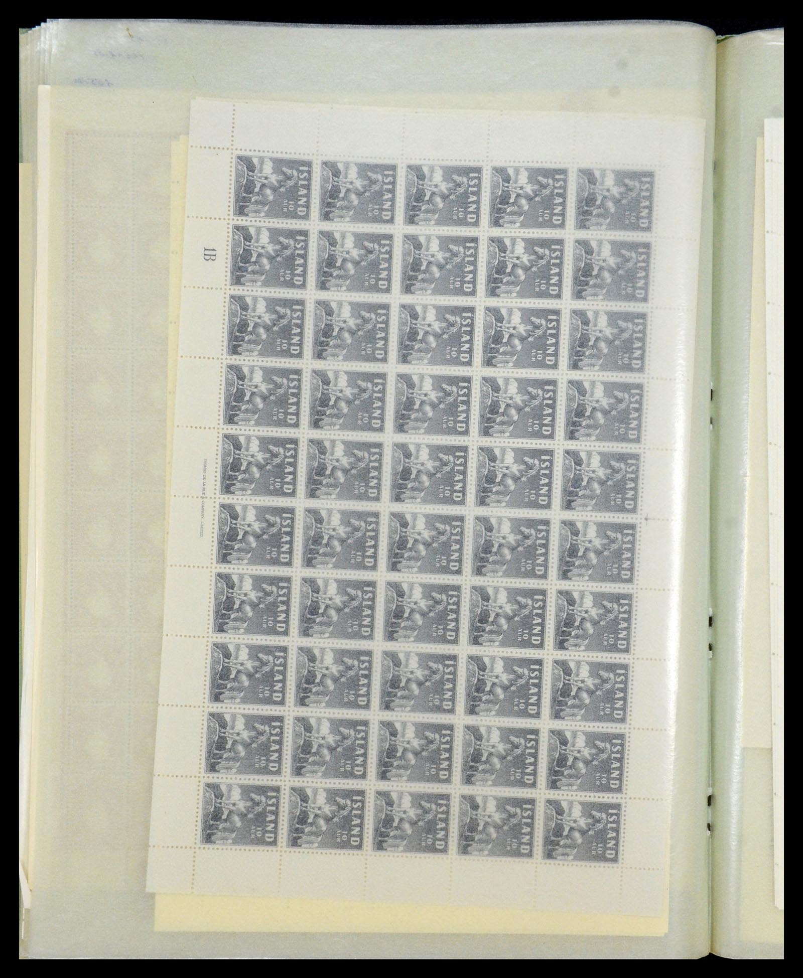 34722 036 - Postzegelverzameling 34722 IJsland 1944-1986.