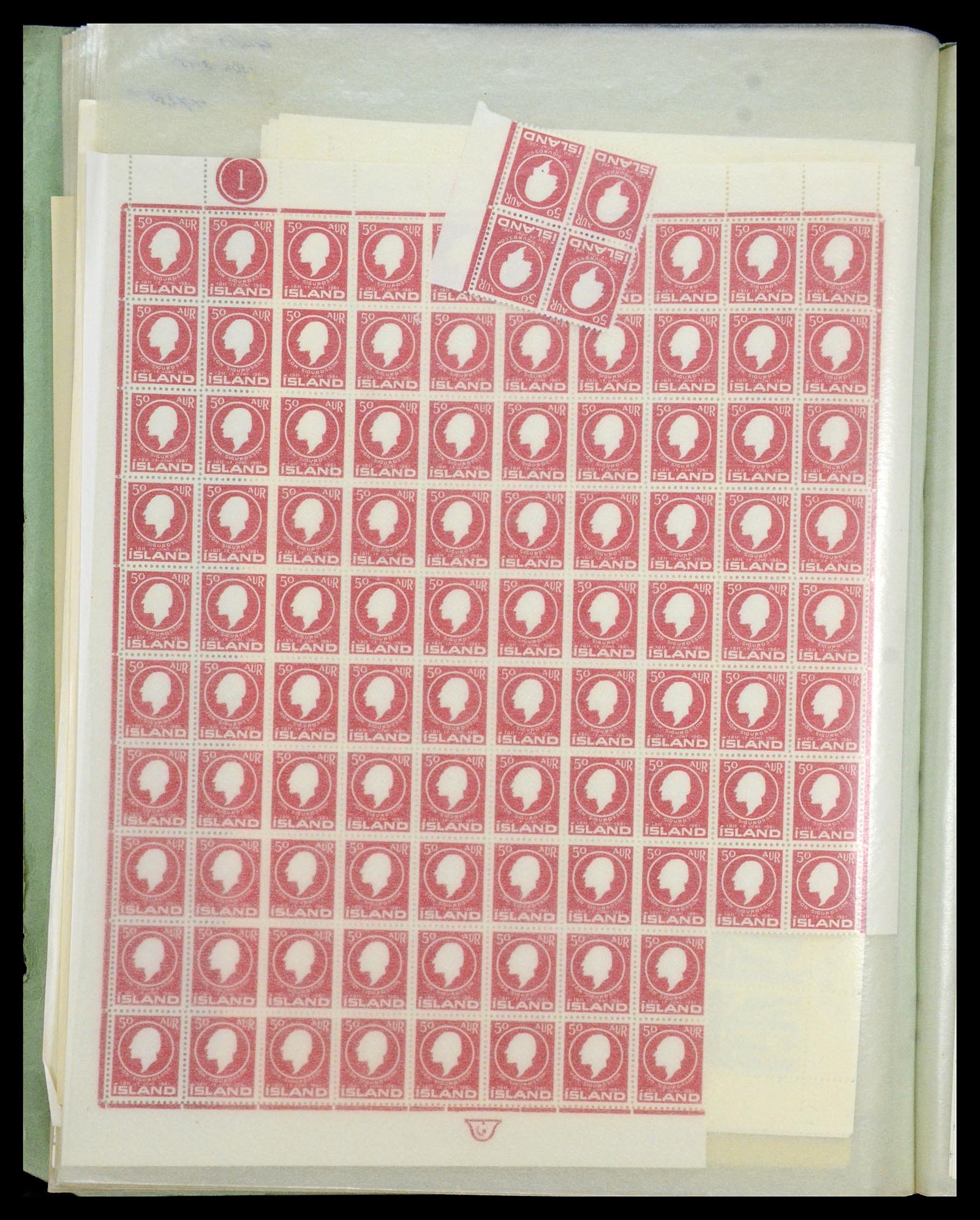 34722 038 - Postzegelverzameling 34722 IJsland 1944-1986.