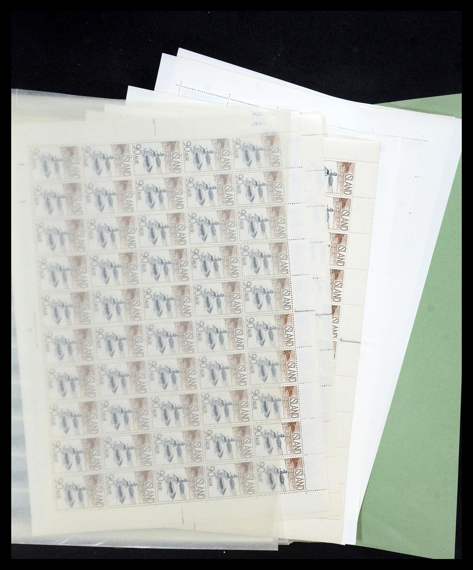 34722 049 - Postzegelverzameling 34722 IJsland 1944-1986.