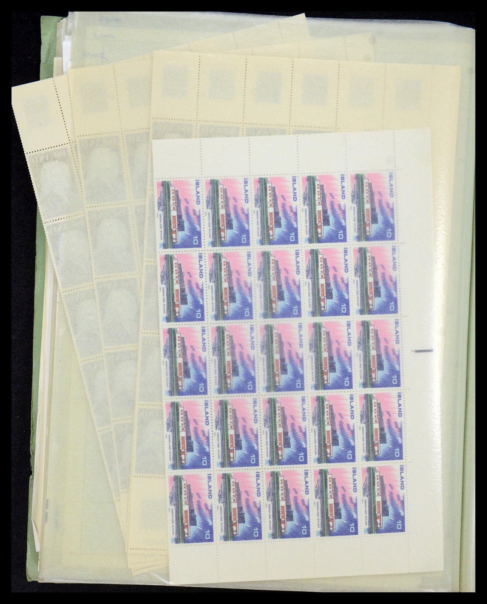 34722 058 - Postzegelverzameling 34722 IJsland 1944-1986.