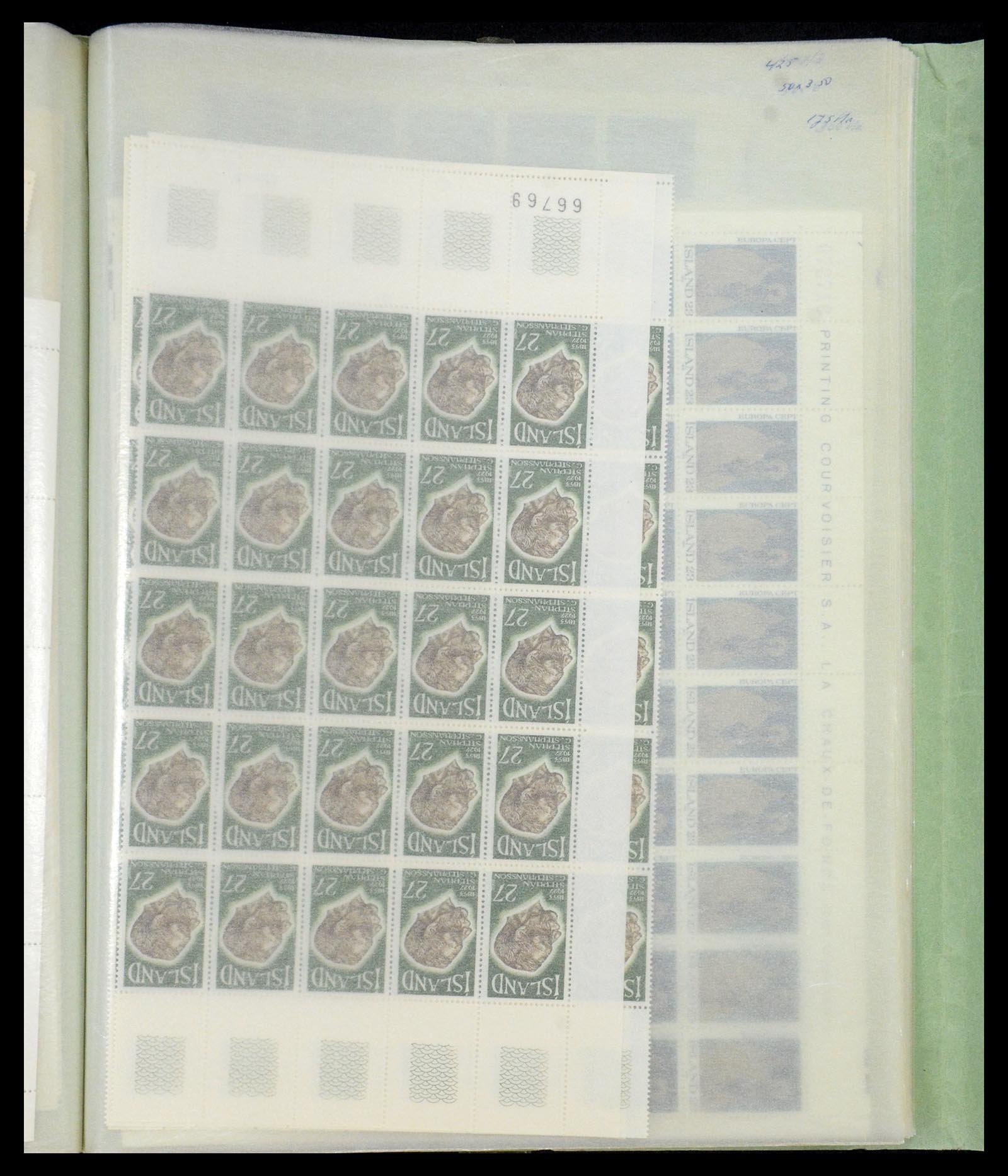 34722 061 - Postzegelverzameling 34722 IJsland 1944-1986.