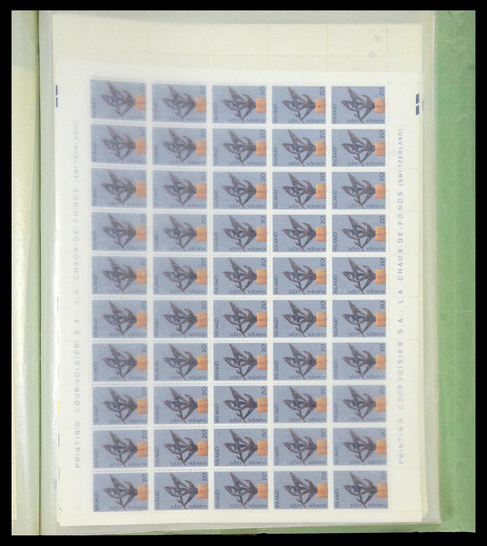 34722 069 - Stamp Collection 34722 Iceland 1944-1986.