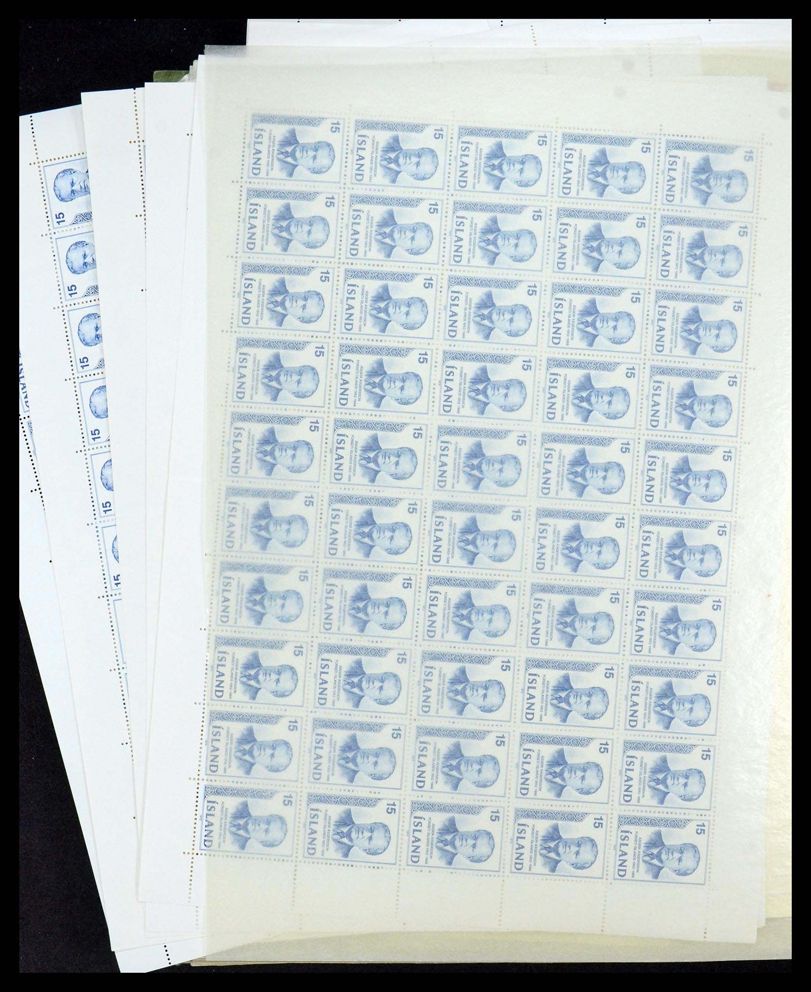 34722 072 - Postzegelverzameling 34722 IJsland 1944-1986.