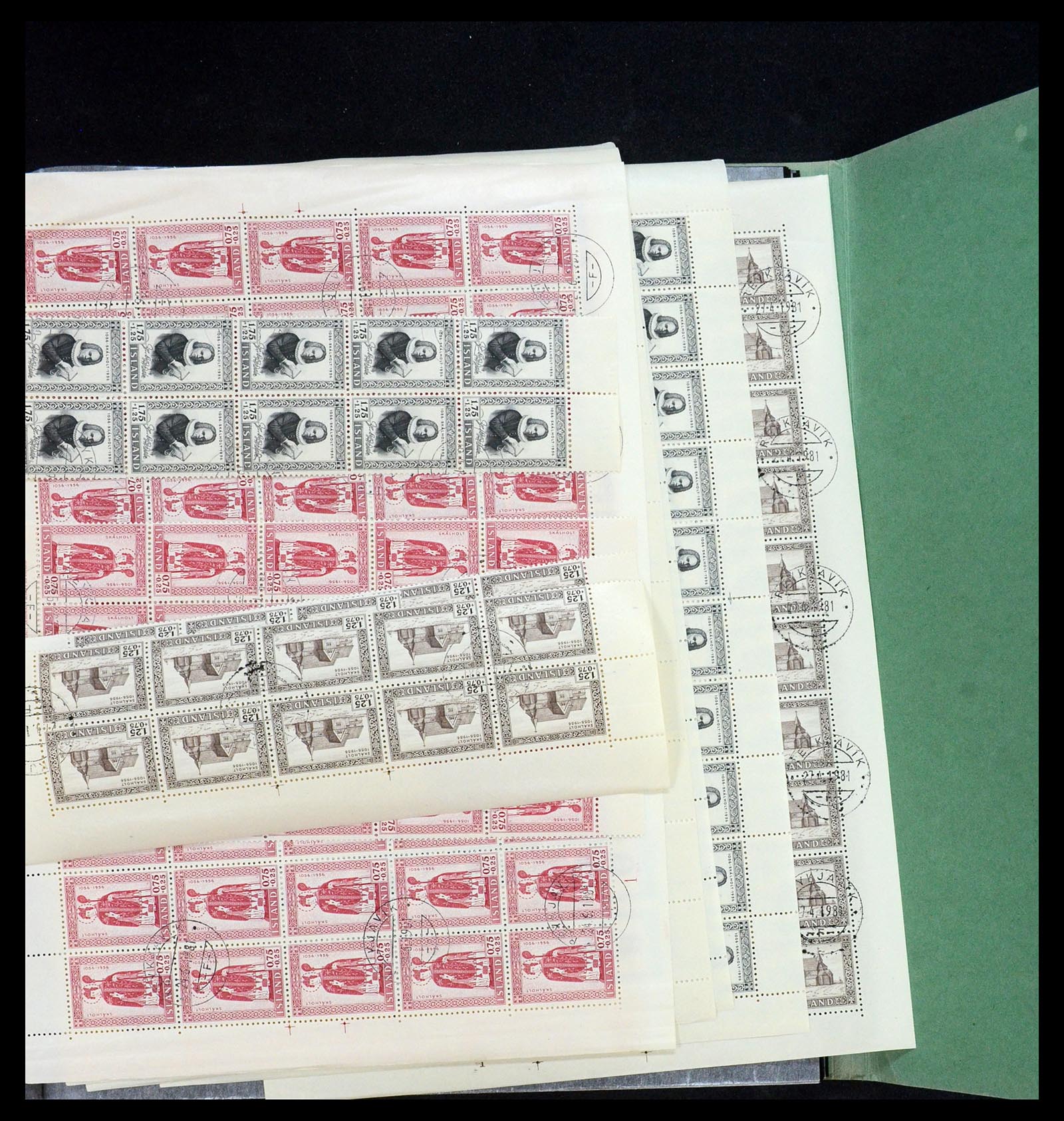 34722 091 - Postzegelverzameling 34722 IJsland 1944-1986.