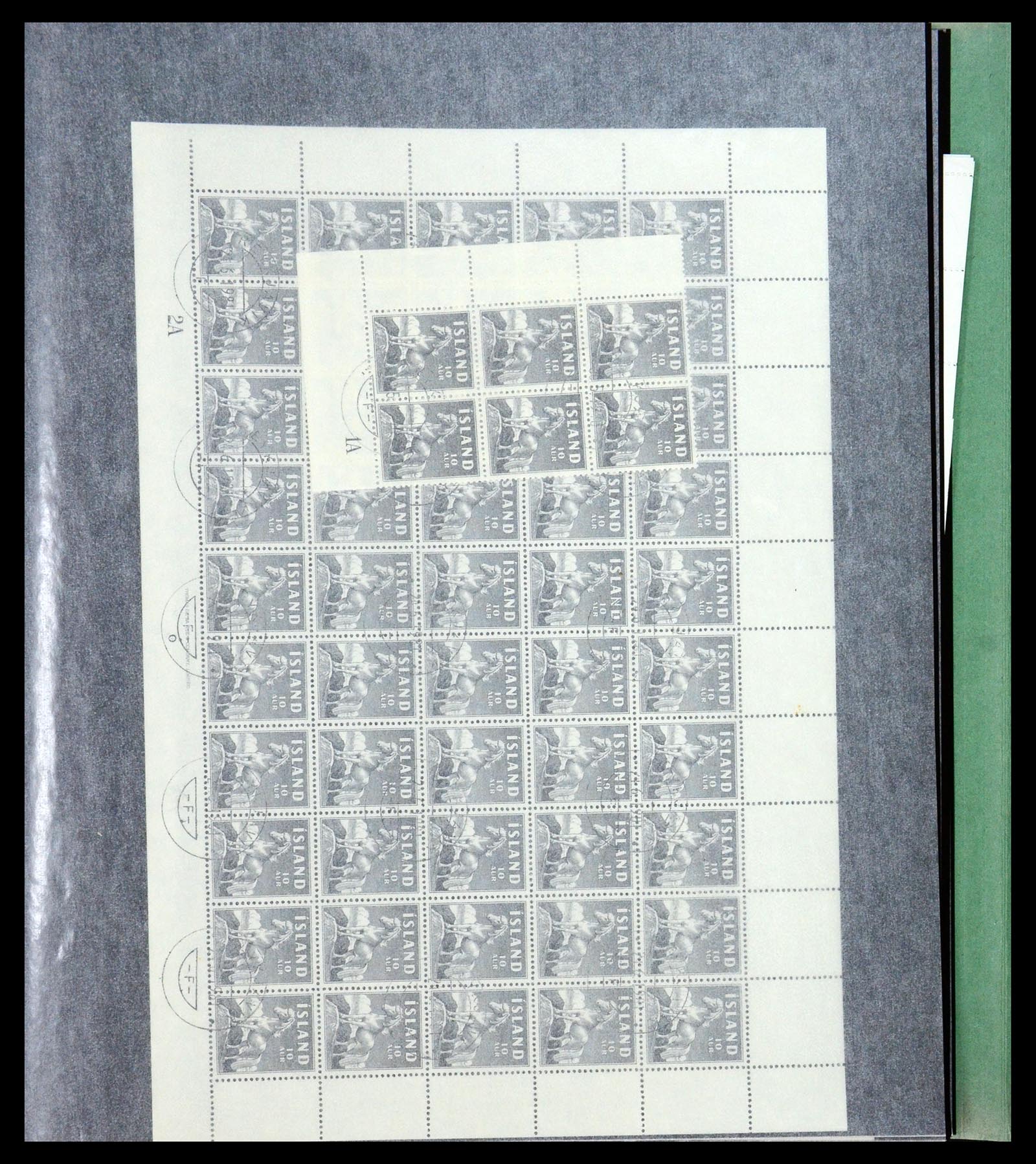 34722 094 - Postzegelverzameling 34722 IJsland 1944-1986.