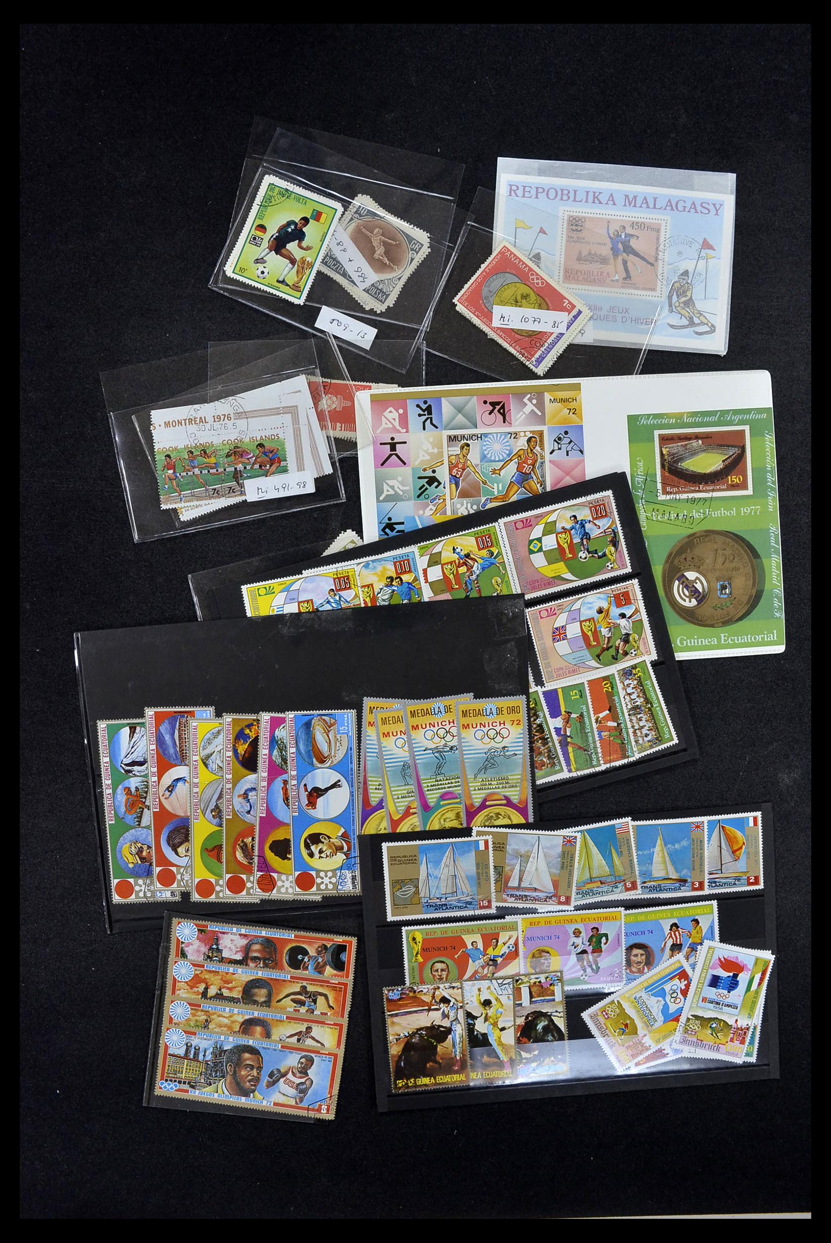 34759 002 - Stamp Collection 34759 Theme Sports 1956-2008.