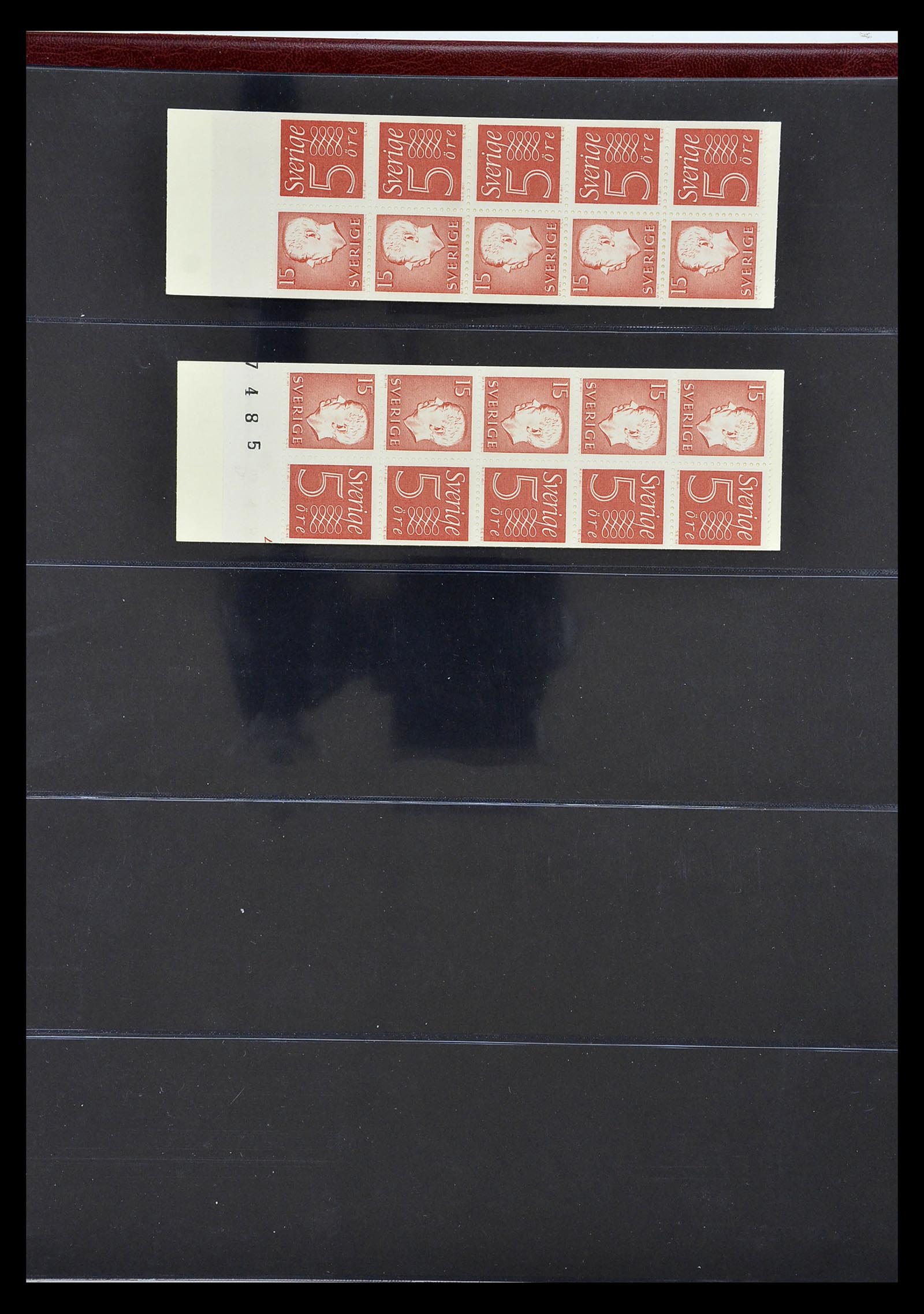 34760 240 - Postzegelverzameling 34760 Zweden postzegelboekjes 1945-1973.