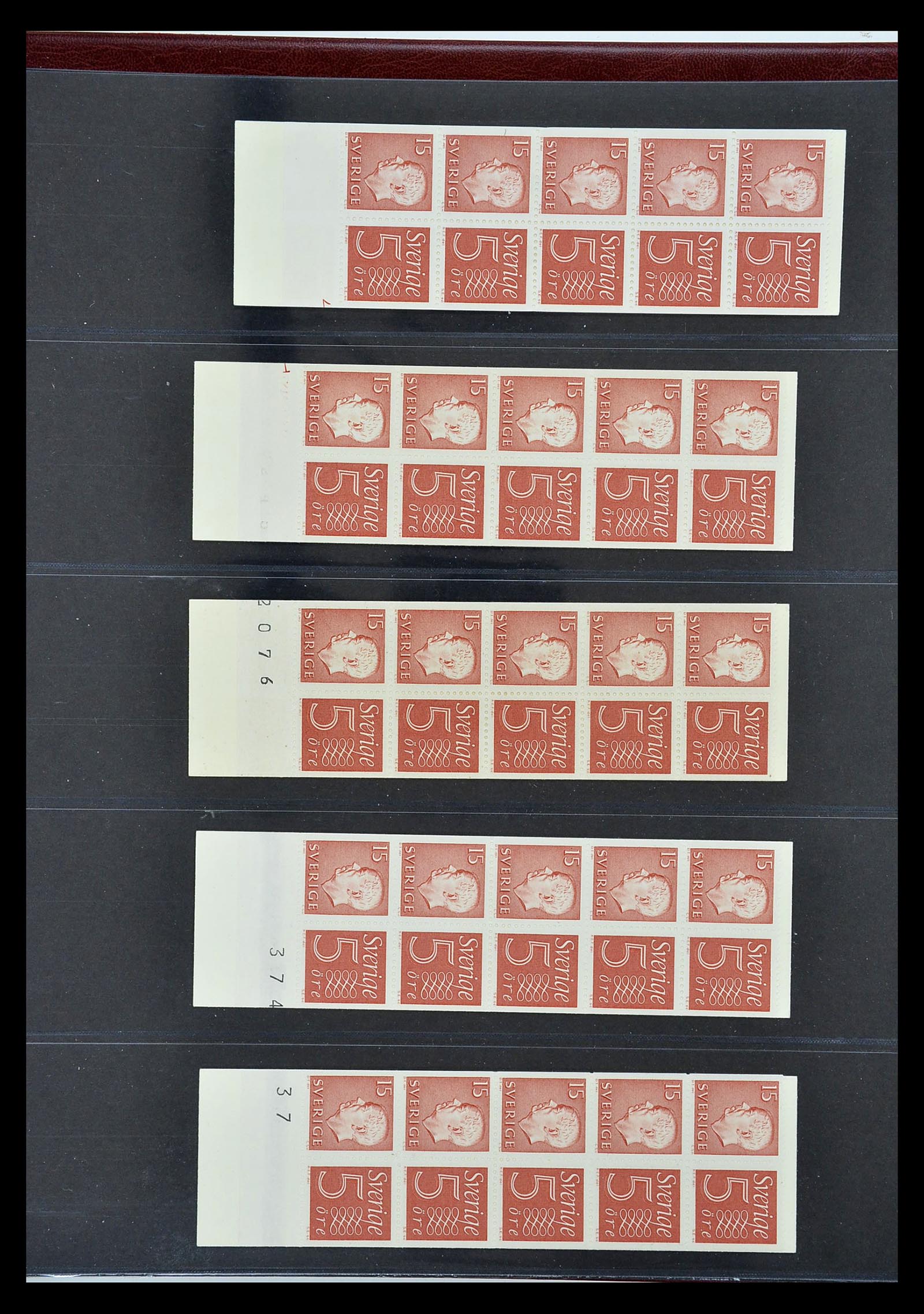 34760 244 - Postzegelverzameling 34760 Zweden postzegelboekjes 1945-1973.