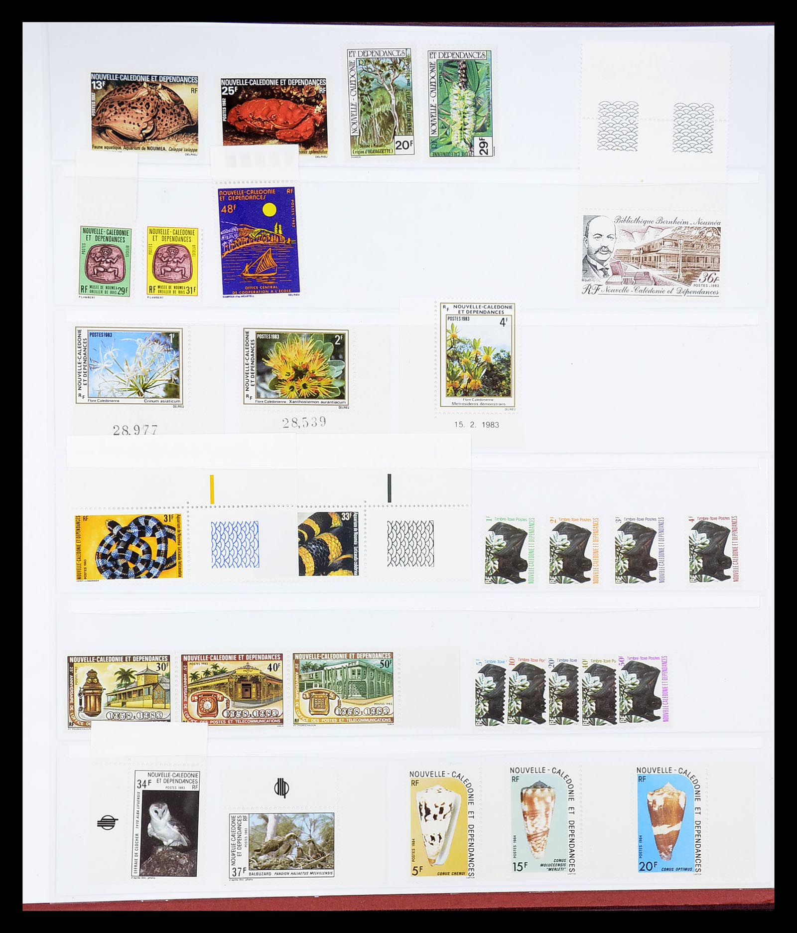 34823 033 - Postzegelverzameling 34823 Nieuw Caledonië luchtpost 1933-1985.