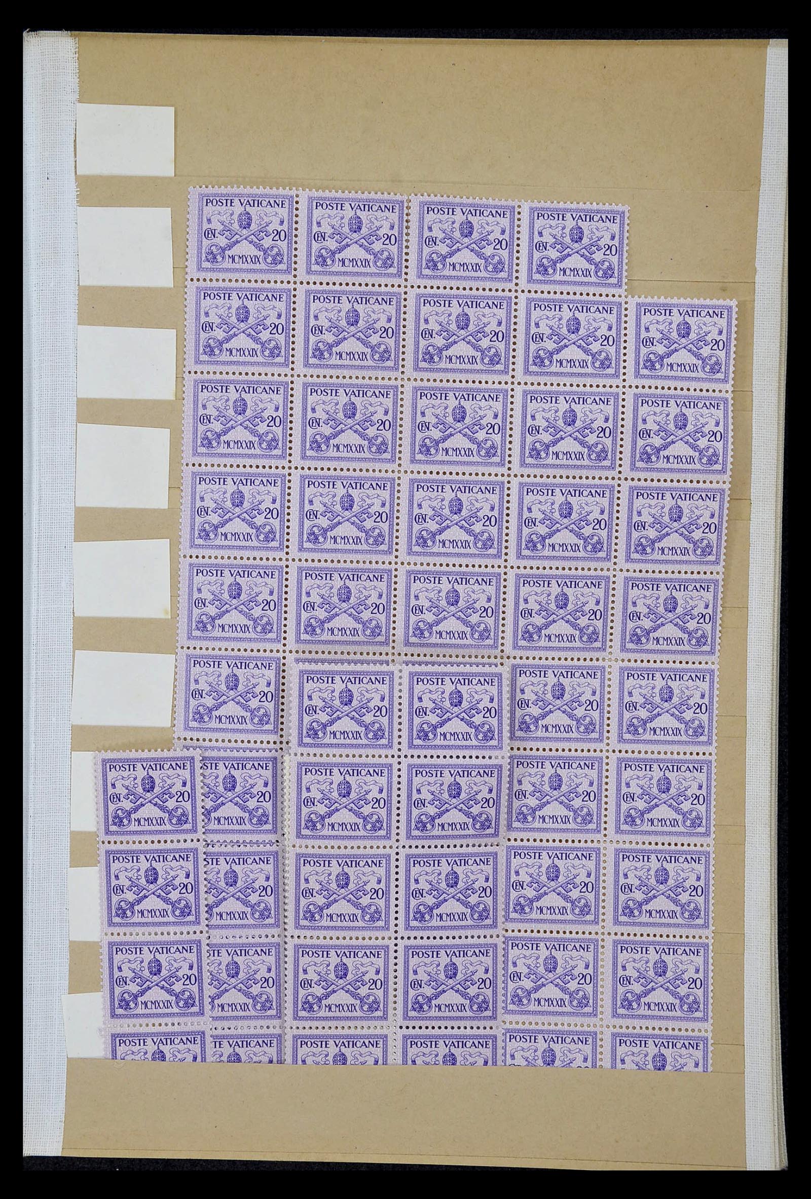 34913 005 - Postzegelverzameling 34913 Vaticaan 1929-1939.
