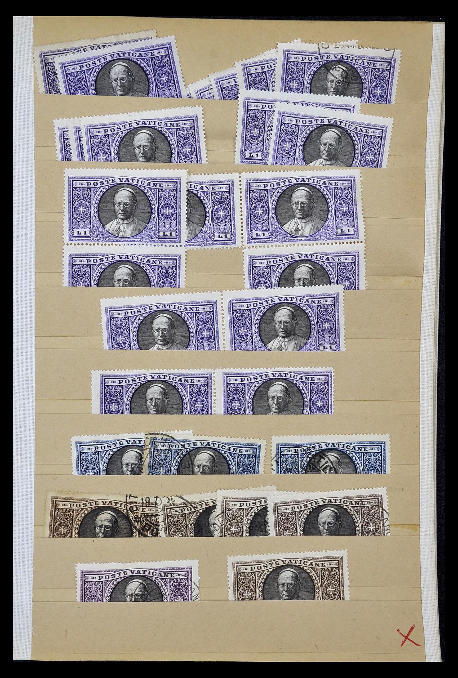34913 010 - Postzegelverzameling 34913 Vaticaan 1929-1939.