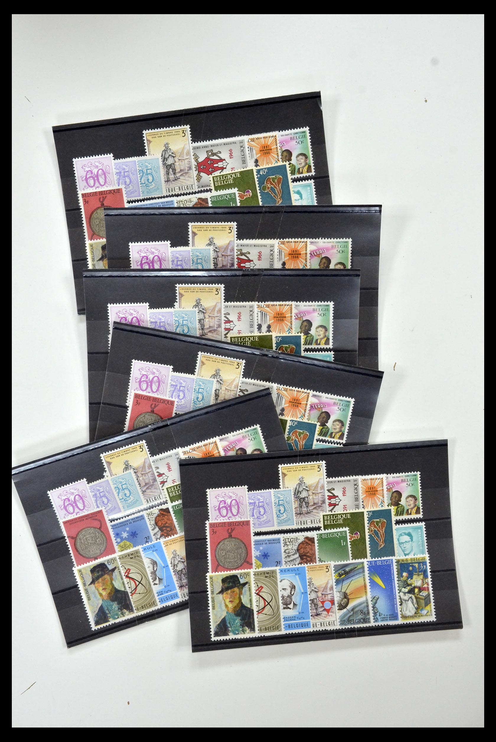 34939 024 - Postzegelverzameling 34939 België 1960-1969.