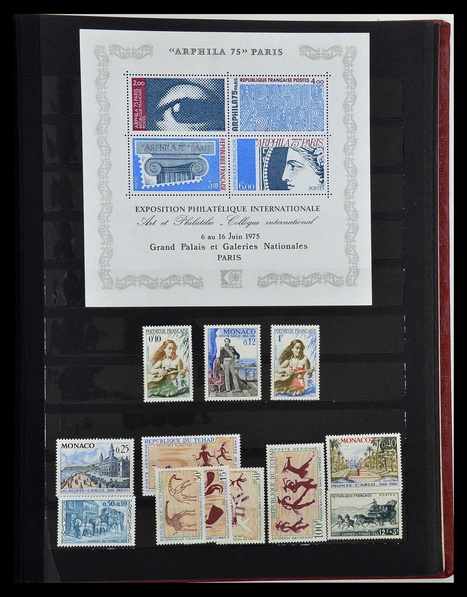 34946 483 - Stamp Collection 34946 Motief Kunst en Religie.