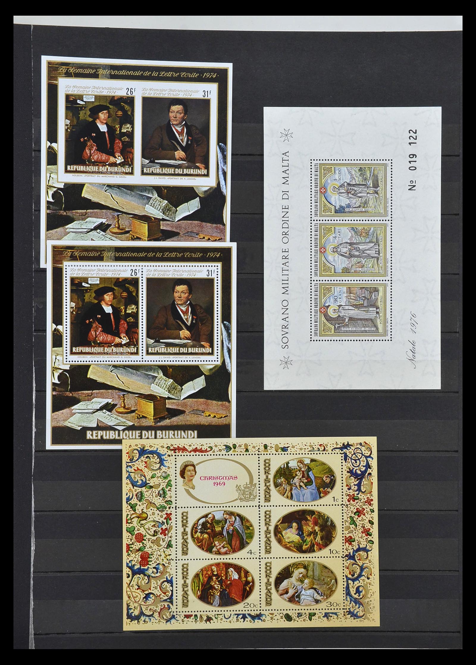34946 493 - Stamp Collection 34946 Motief Kunst en Religie.