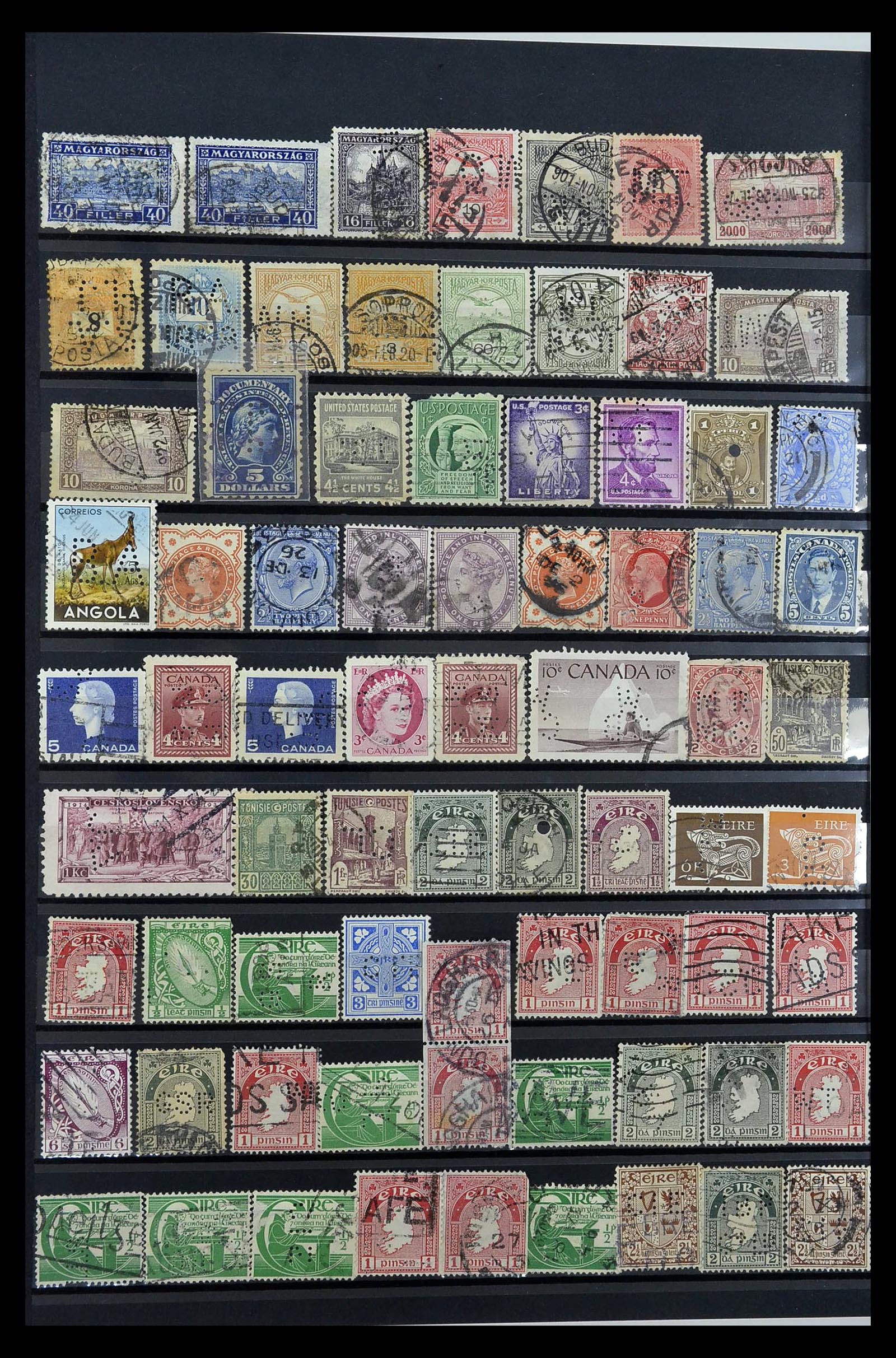 34968 038 - Postzegelverzameling 34968 Wereld perfins 1890-1965.