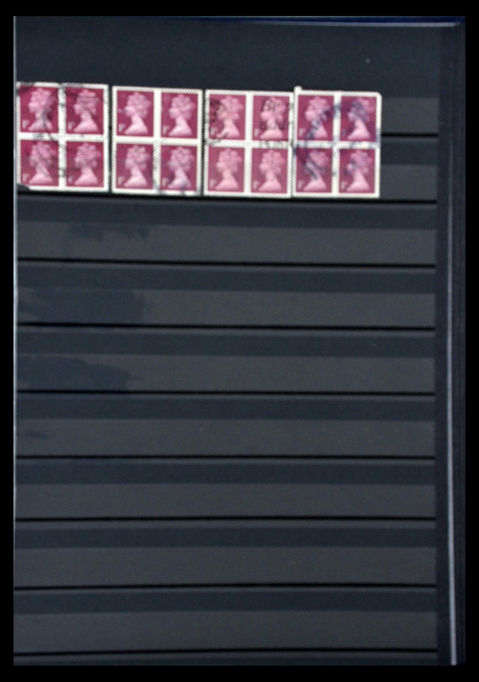 34968 040 - Postzegelverzameling 34968 Wereld perfins 1890-1965.