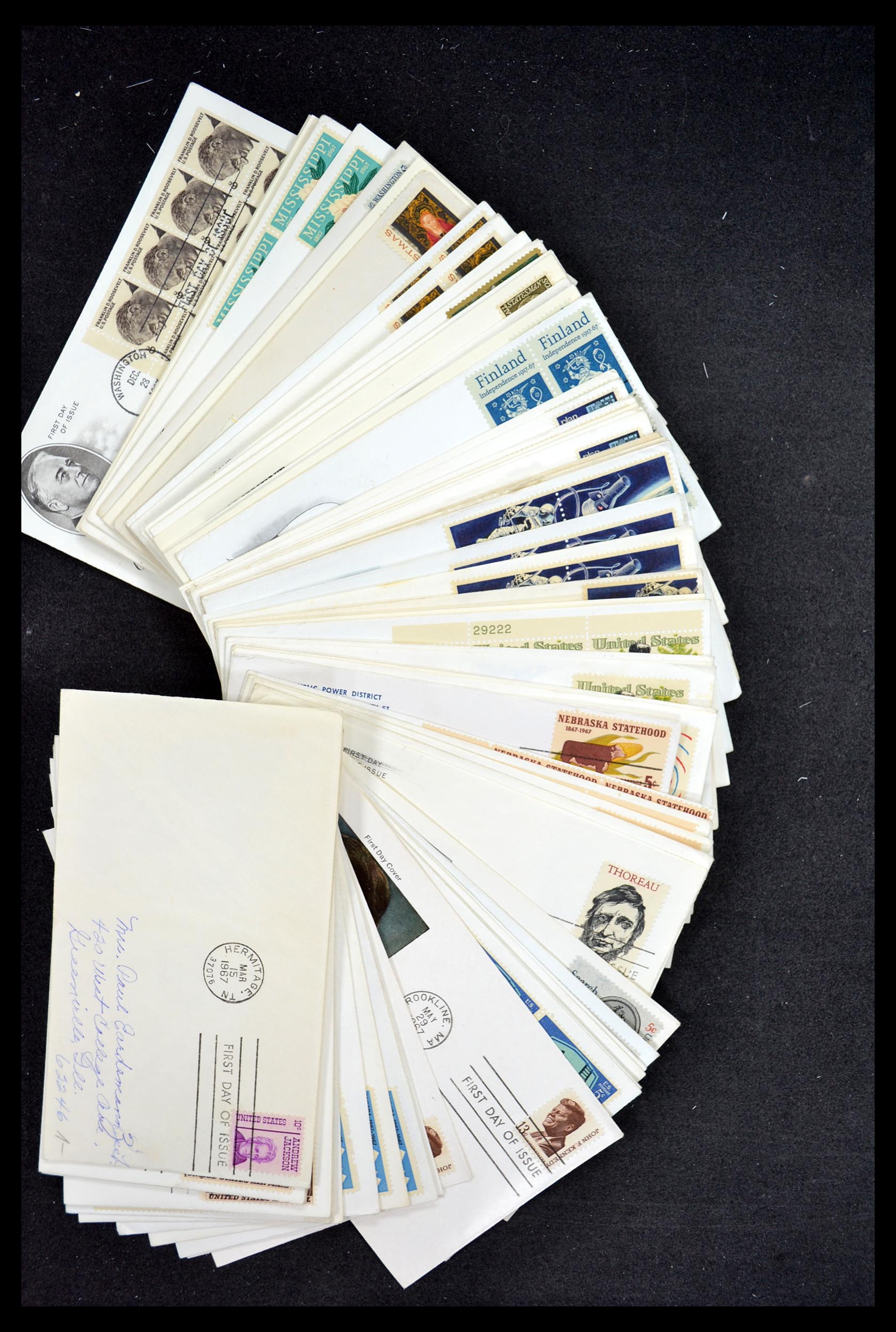 34972 104 - Postzegelverzameling 34972 USA brieven 1870-1990.