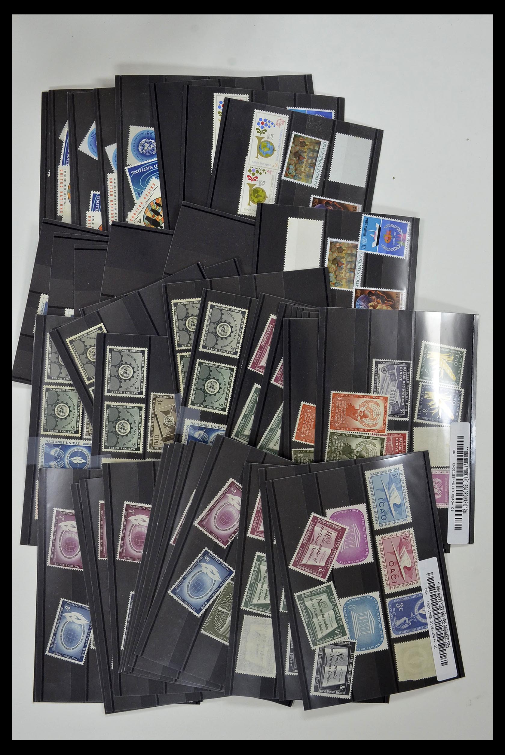 34973 023 - Postzegelverzameling 34973 Verenigde Naties 1951-2000.