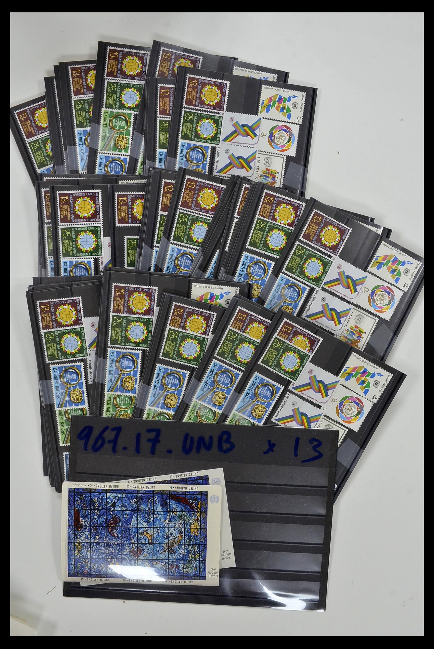 34973 033 - Postzegelverzameling 34973 Verenigde Naties 1951-2000.