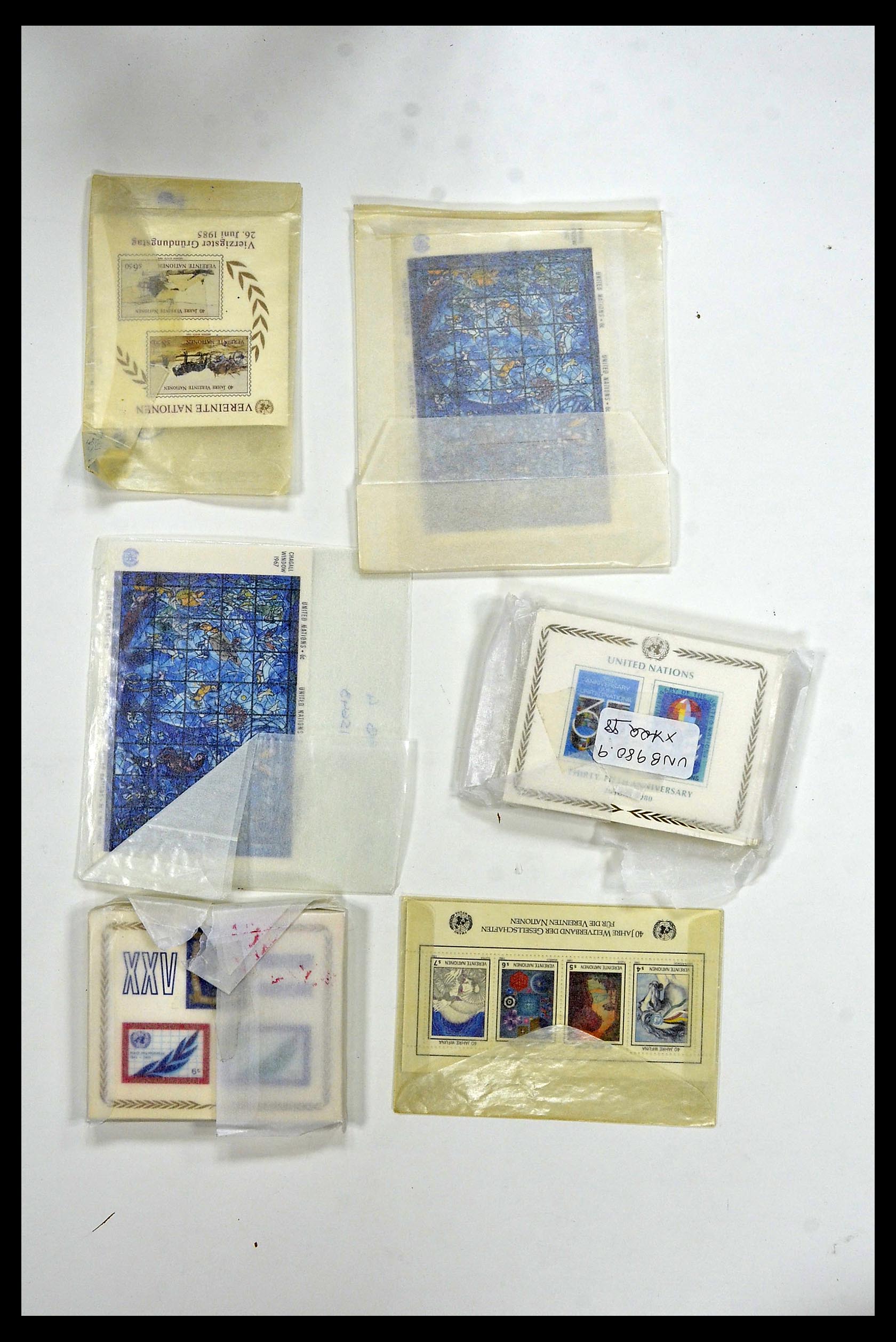 34973 035 - Postzegelverzameling 34973 Verenigde Naties 1951-2000.