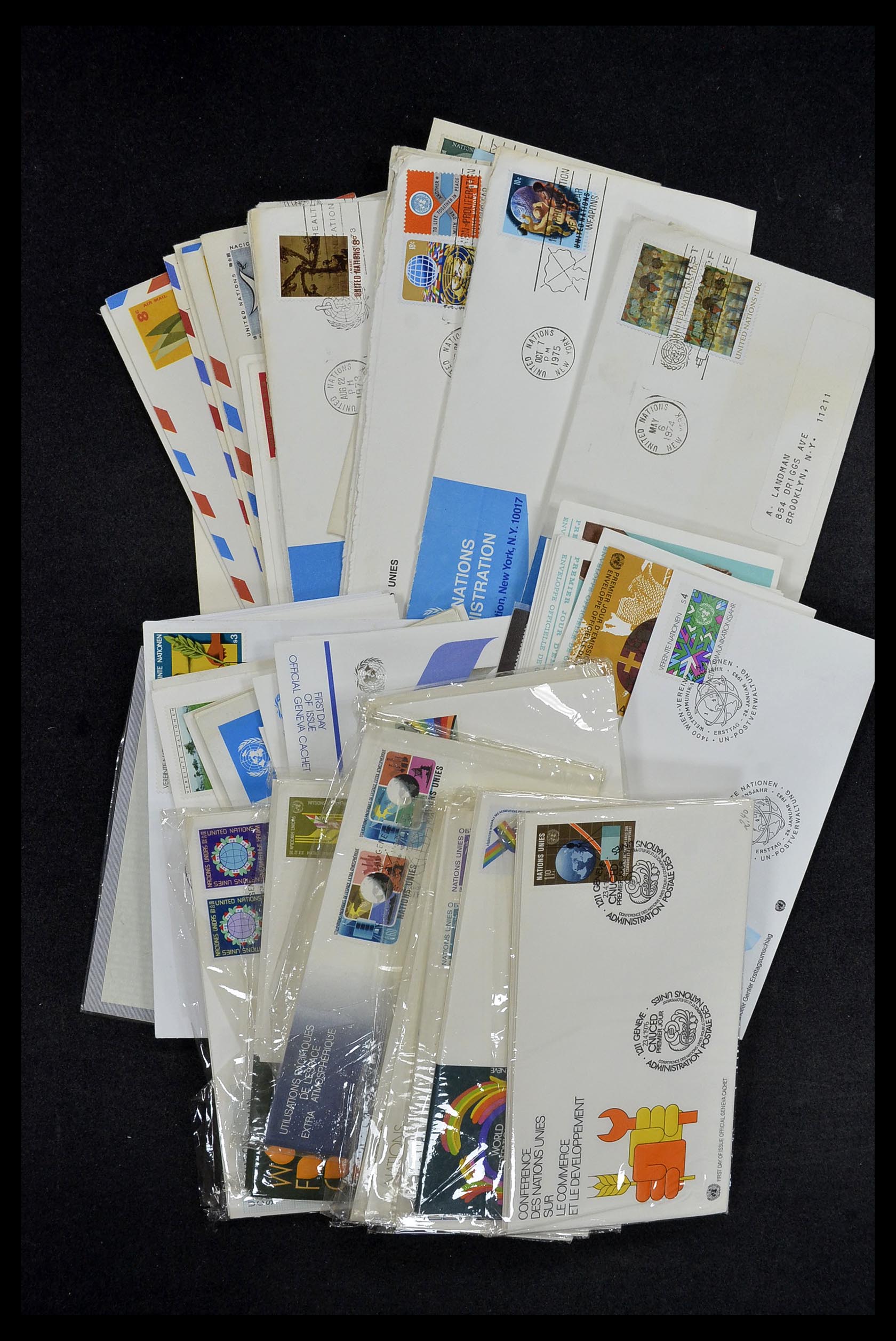 34973 046 - Postzegelverzameling 34973 Verenigde Naties 1951-2000.